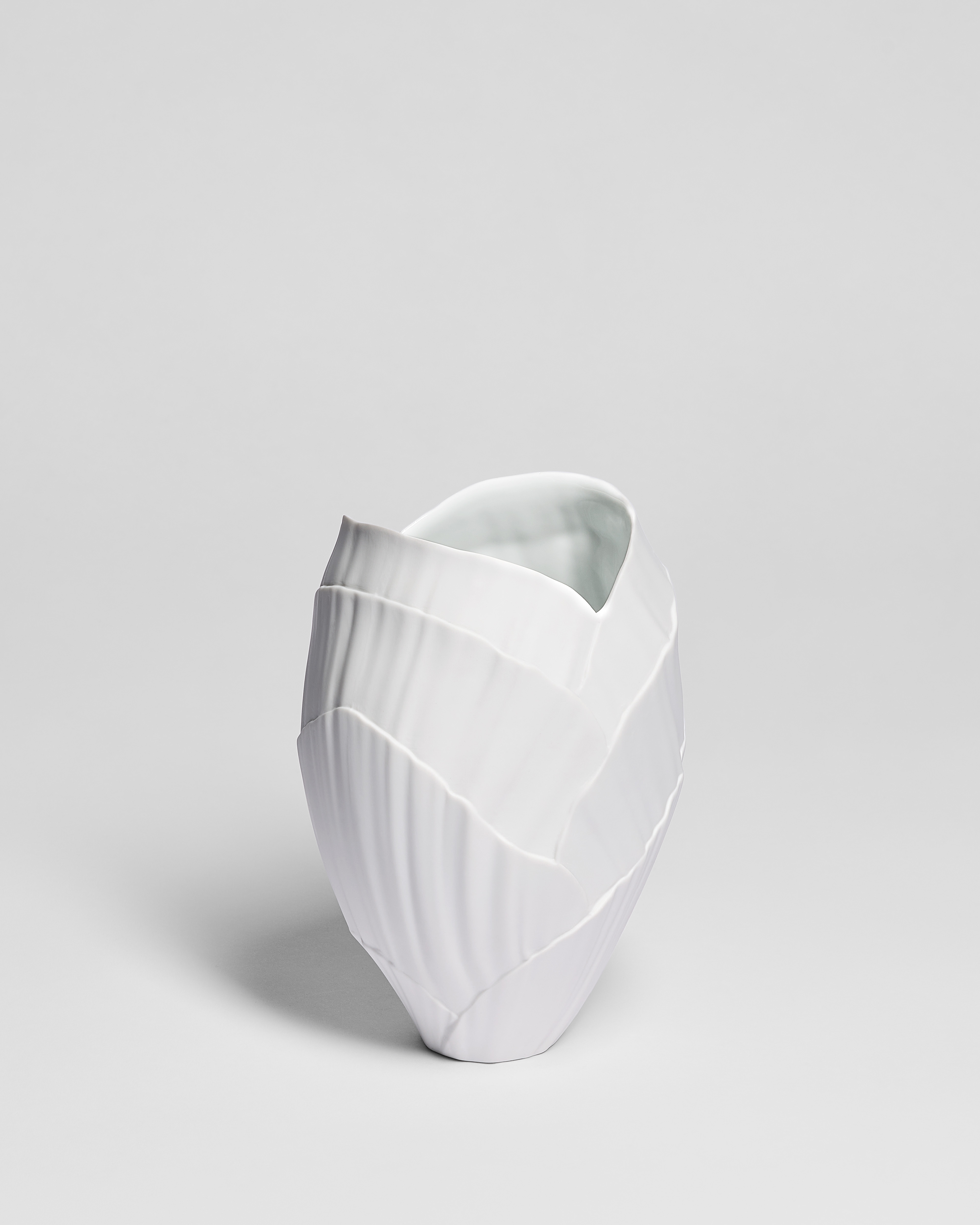 Small Tulipe Vase White Porcelain E03