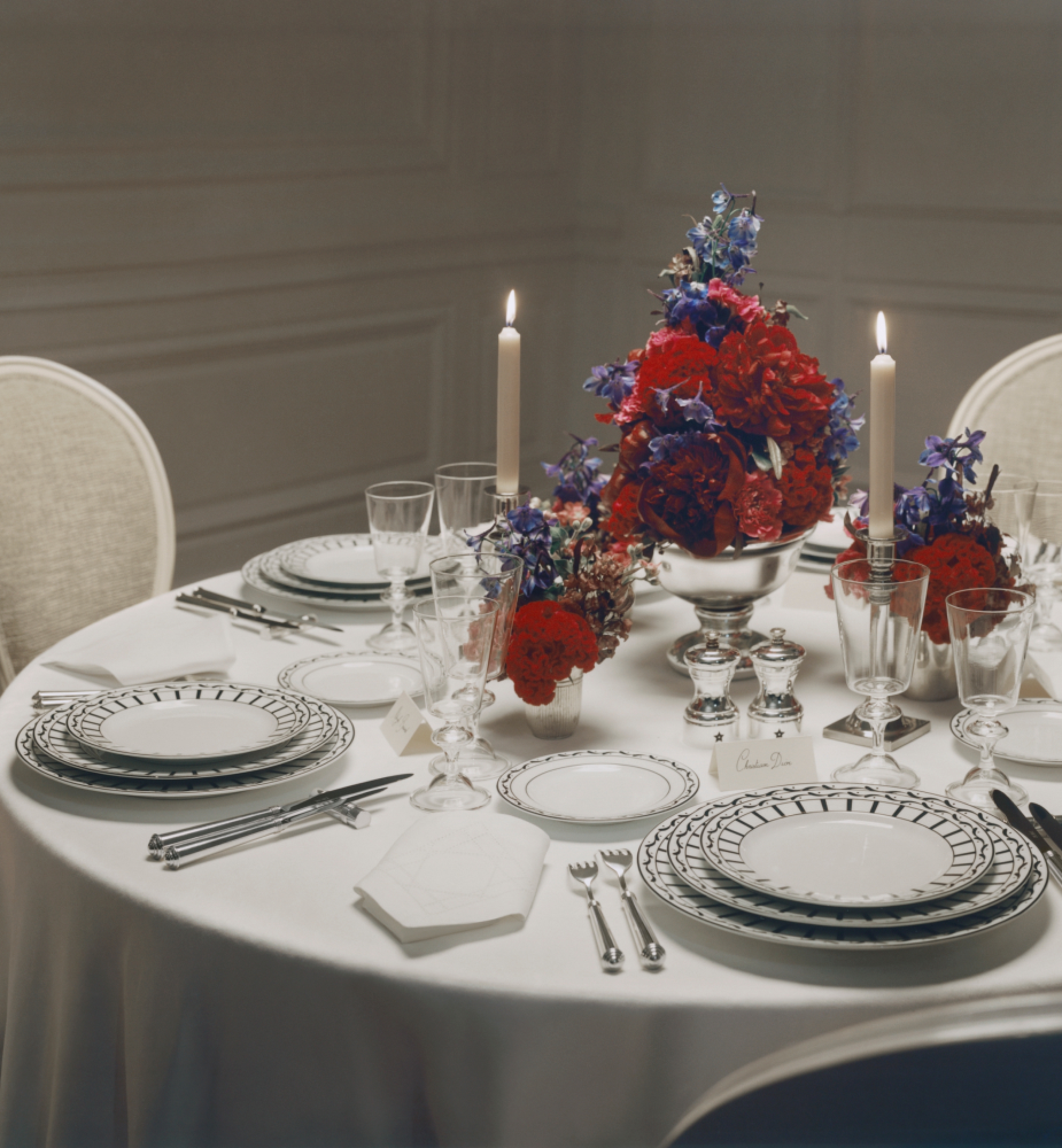 Assiette de présentation Monsieur Dior, blanc et noir E14