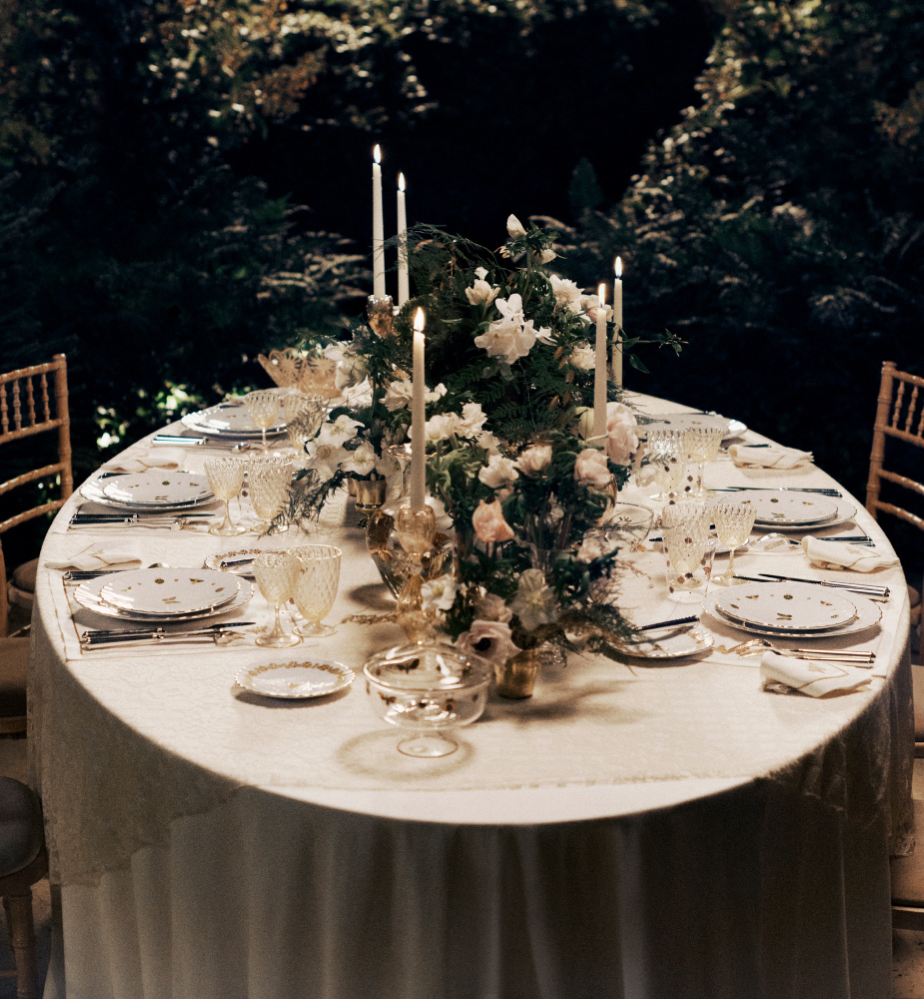 Dinner Plate Gold-Tone Bal des Abeilles E13