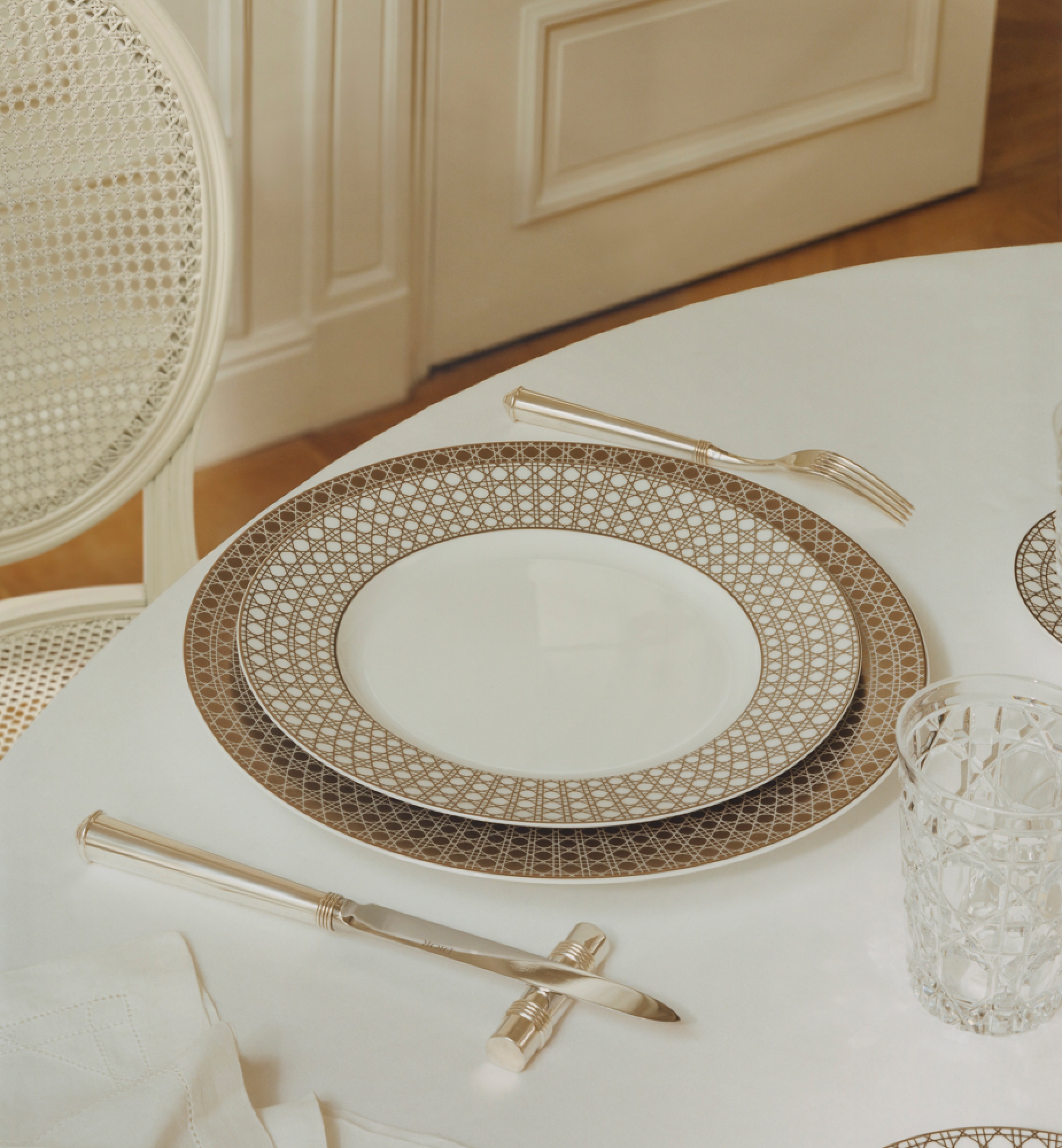 Dinner Plate White and Beige Cannage Montaigne E13