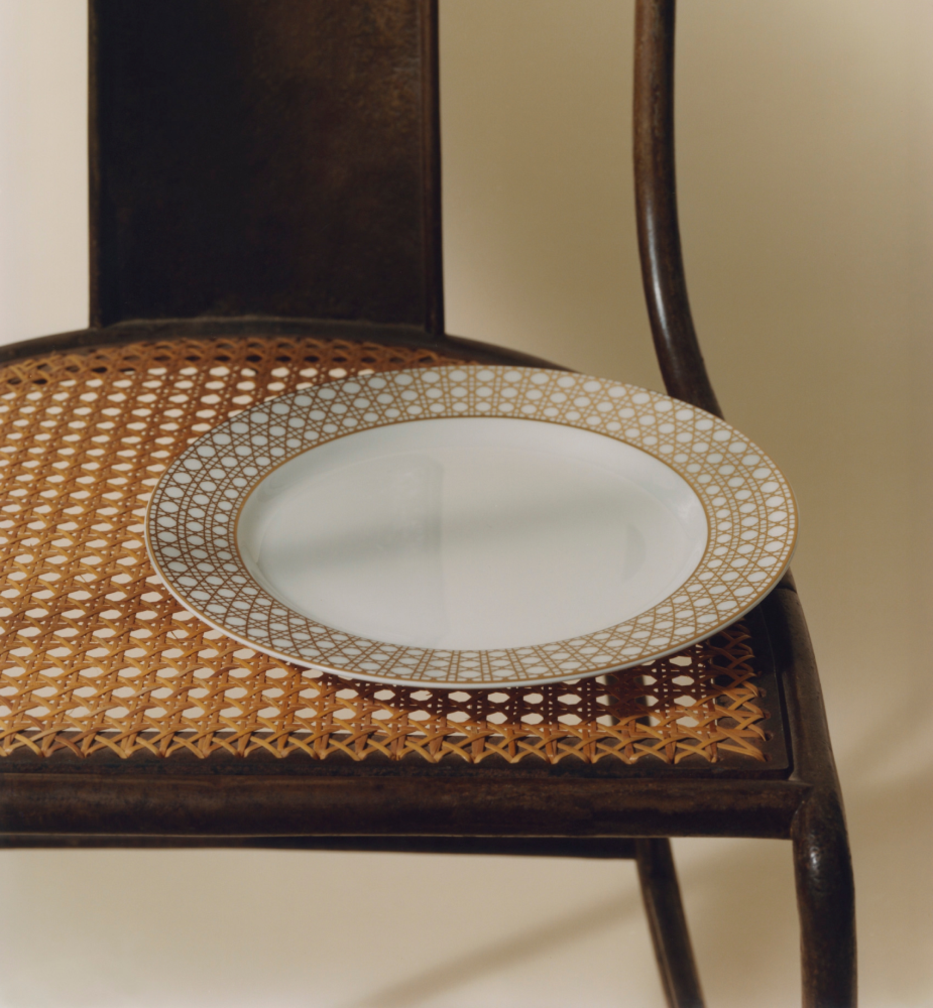 Plato para postre Cannage Montaigne en tono dorado E12