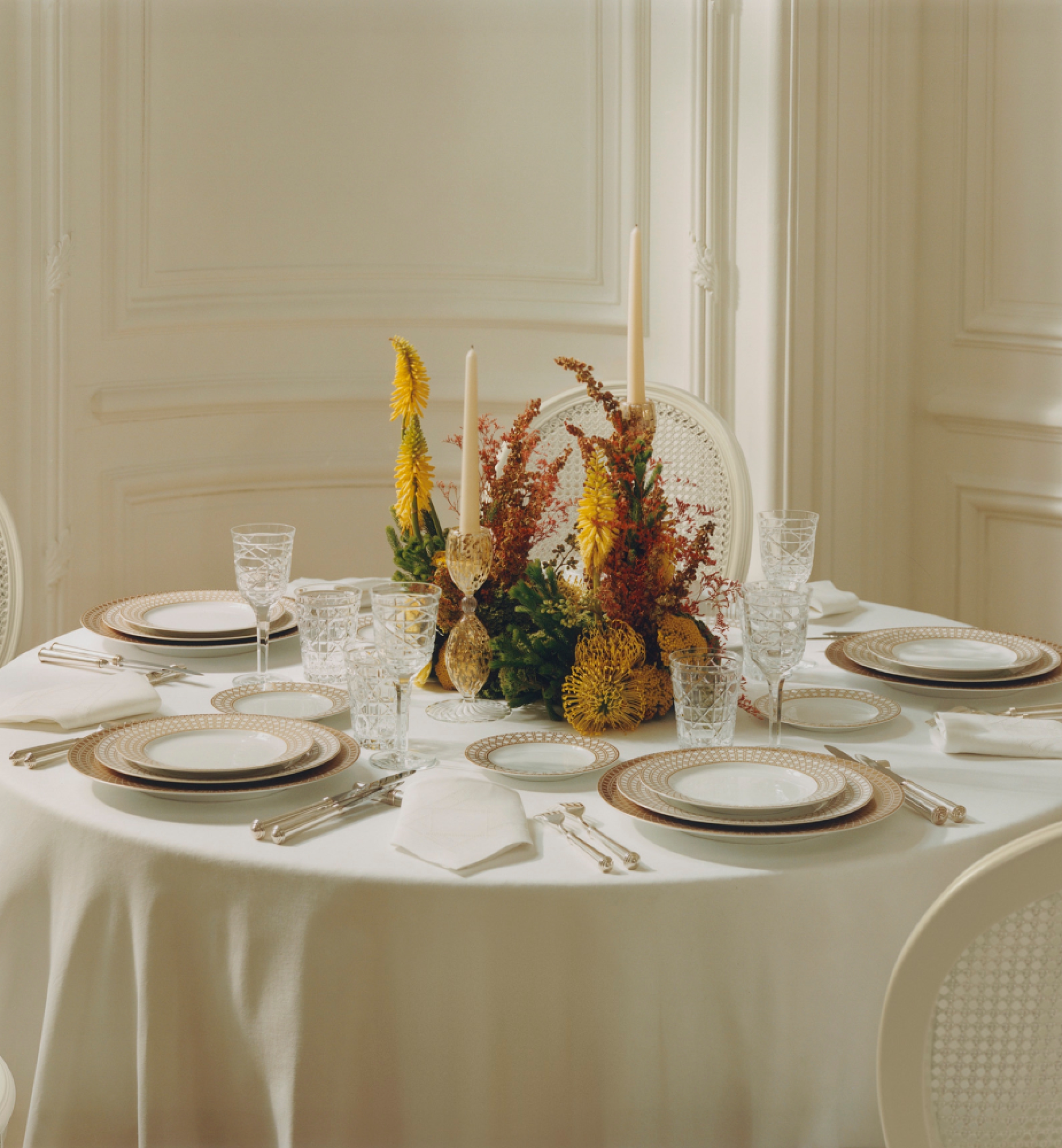 Side Plate Gold-Tone Cannage Montaigne E12