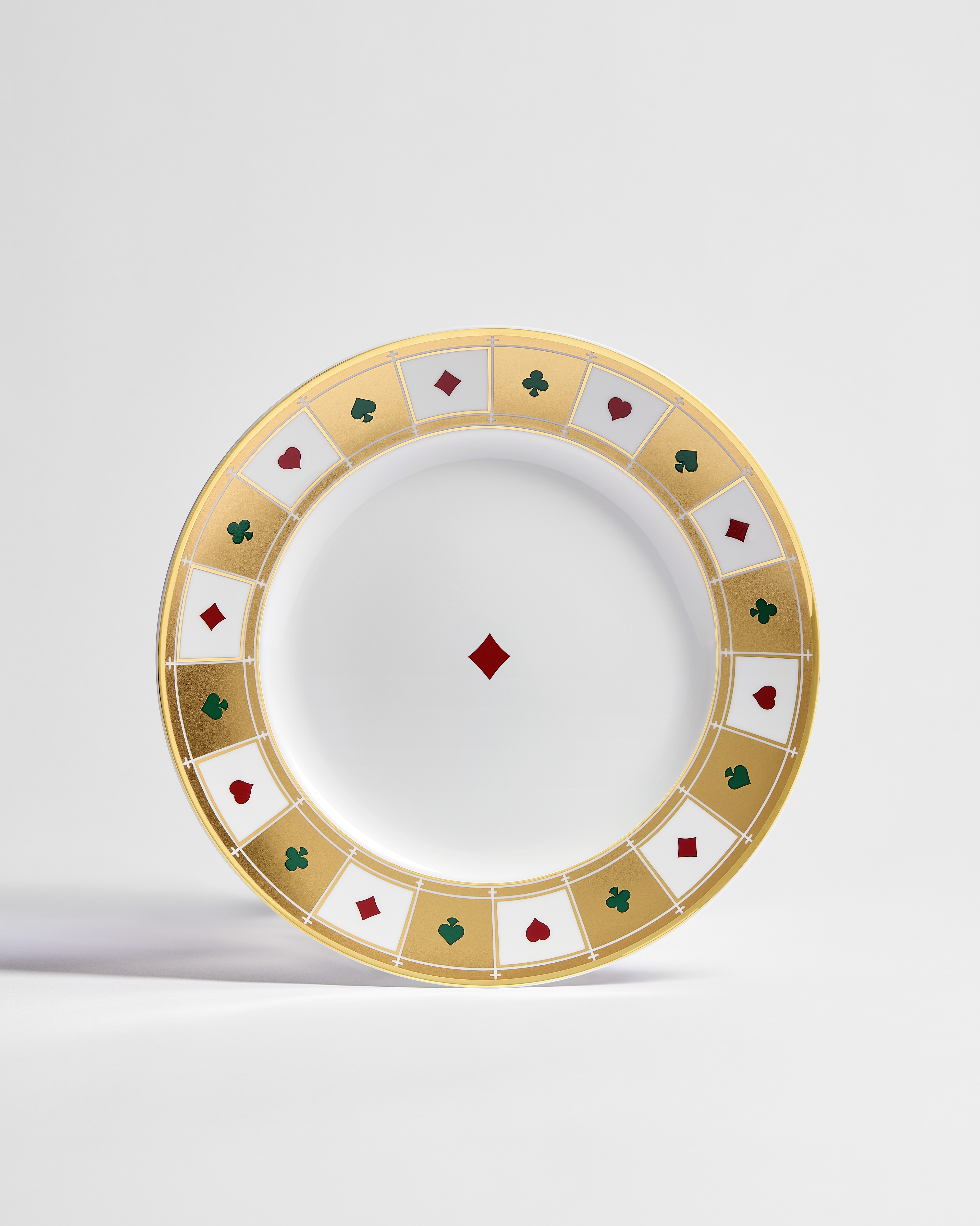 Assiette à dîner Porcelaine de Limoges blanche à motif Bal des Jeux carreau multicolore et or 24 carats E01