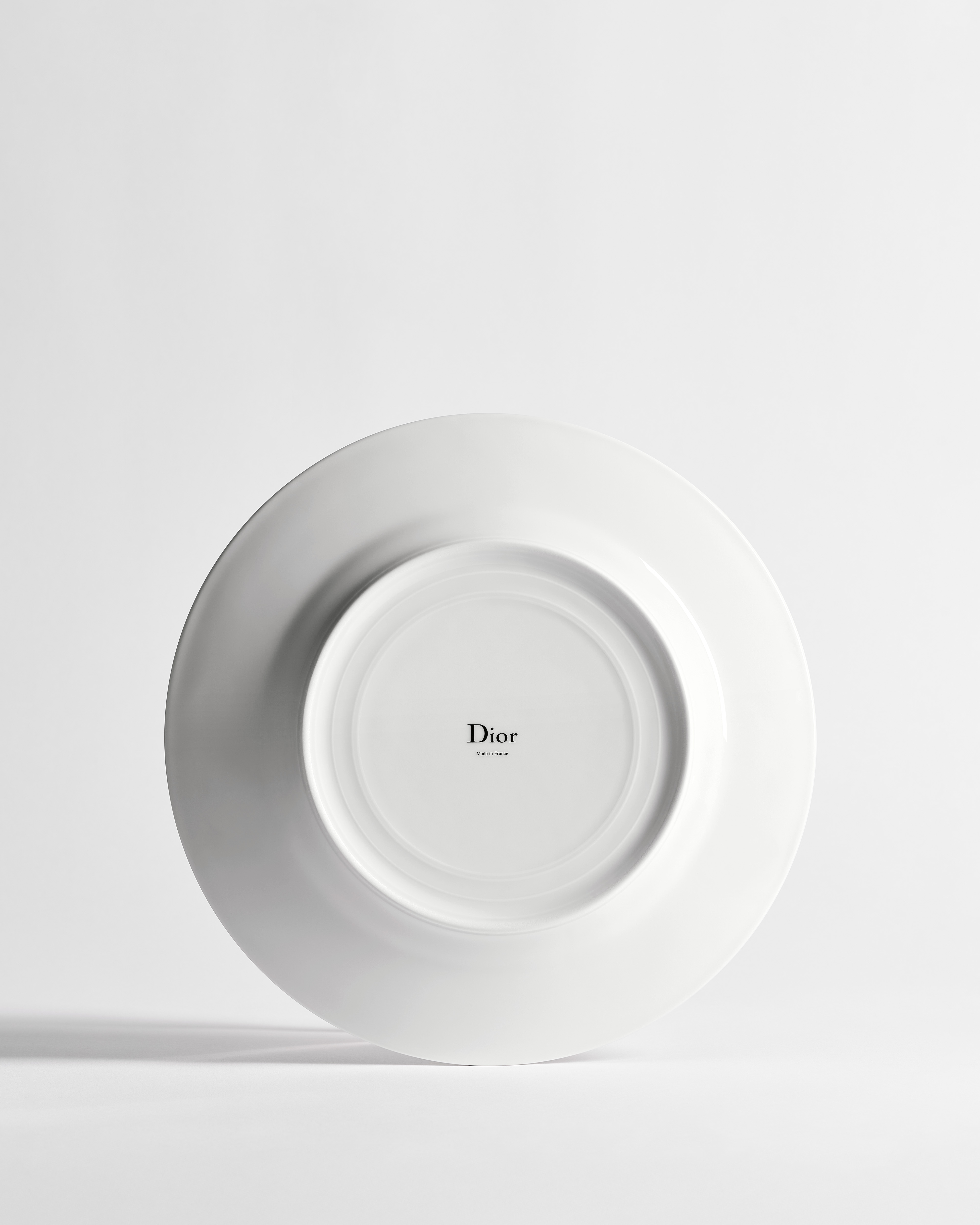Dinner Plate White Limoges Porcelain with Multicolor and 24-Carat Gold Bal des Jeux Diamond Motif E08