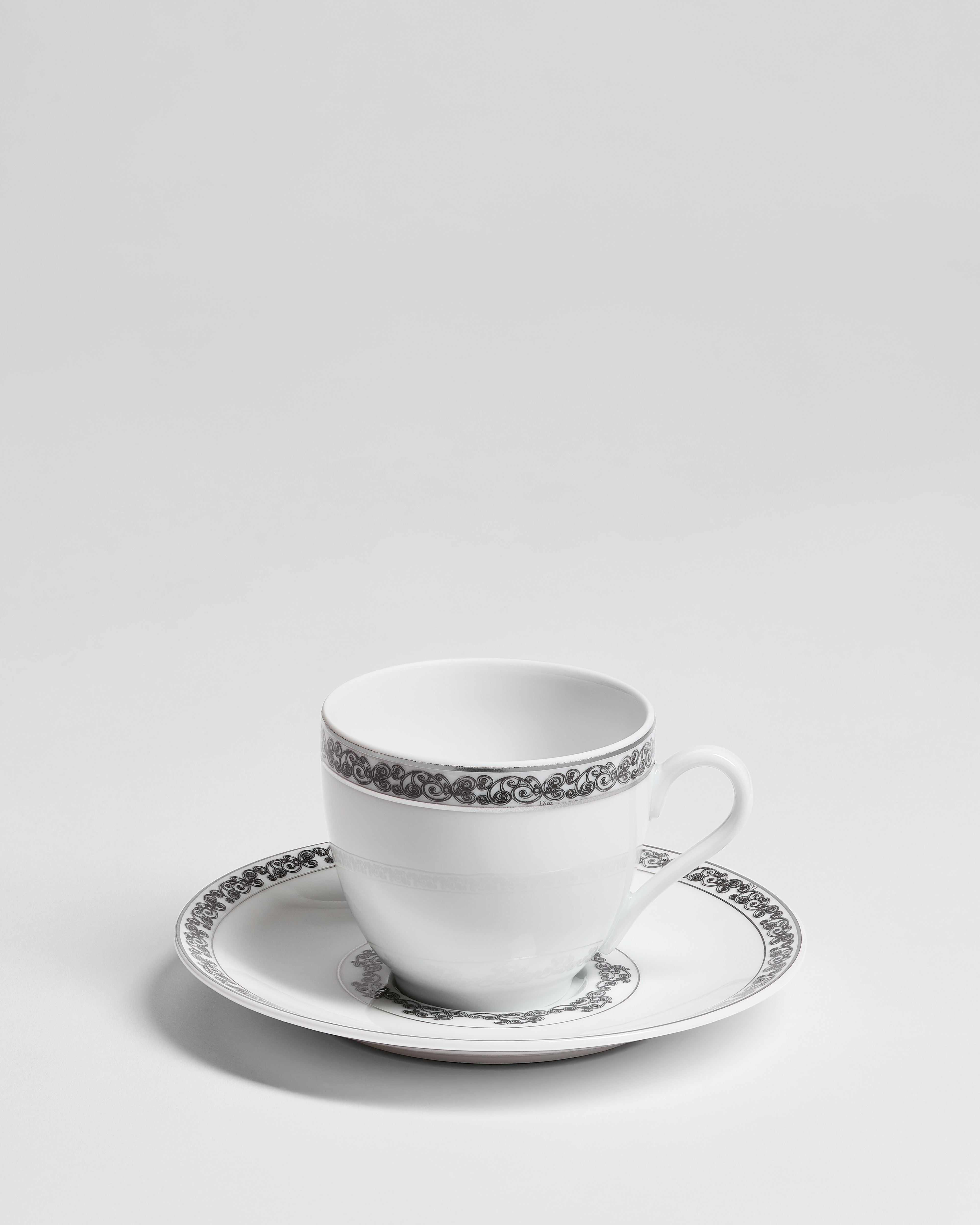 Taza de café y platillo Porcelana de Limoges blanca con motivo Balustrade gris y platino E01