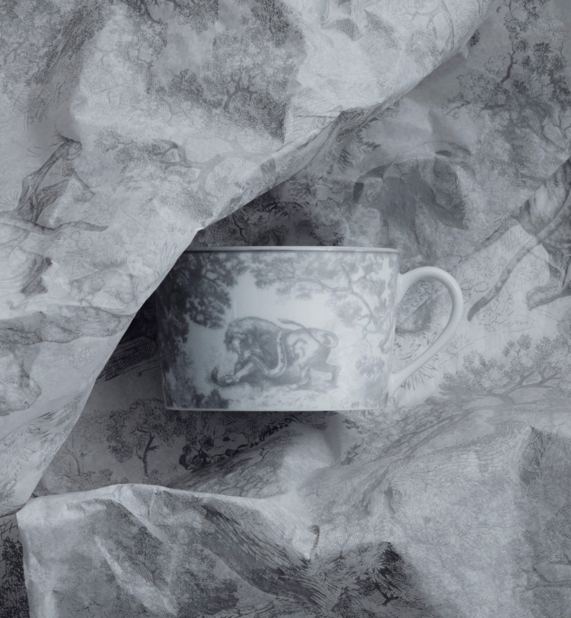 Breakfast Cup White and Gray Toile de Jouy E12