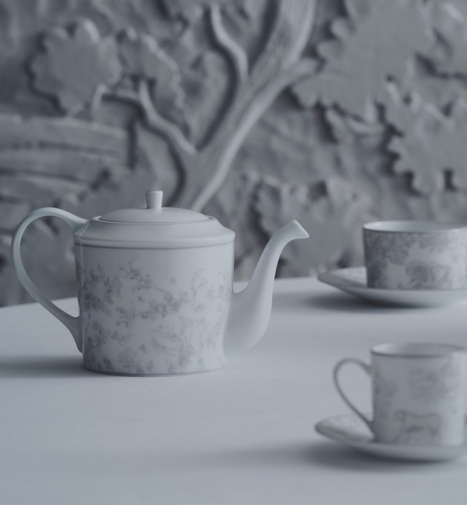 Breakfast Cup White and Gray Toile de Jouy E13