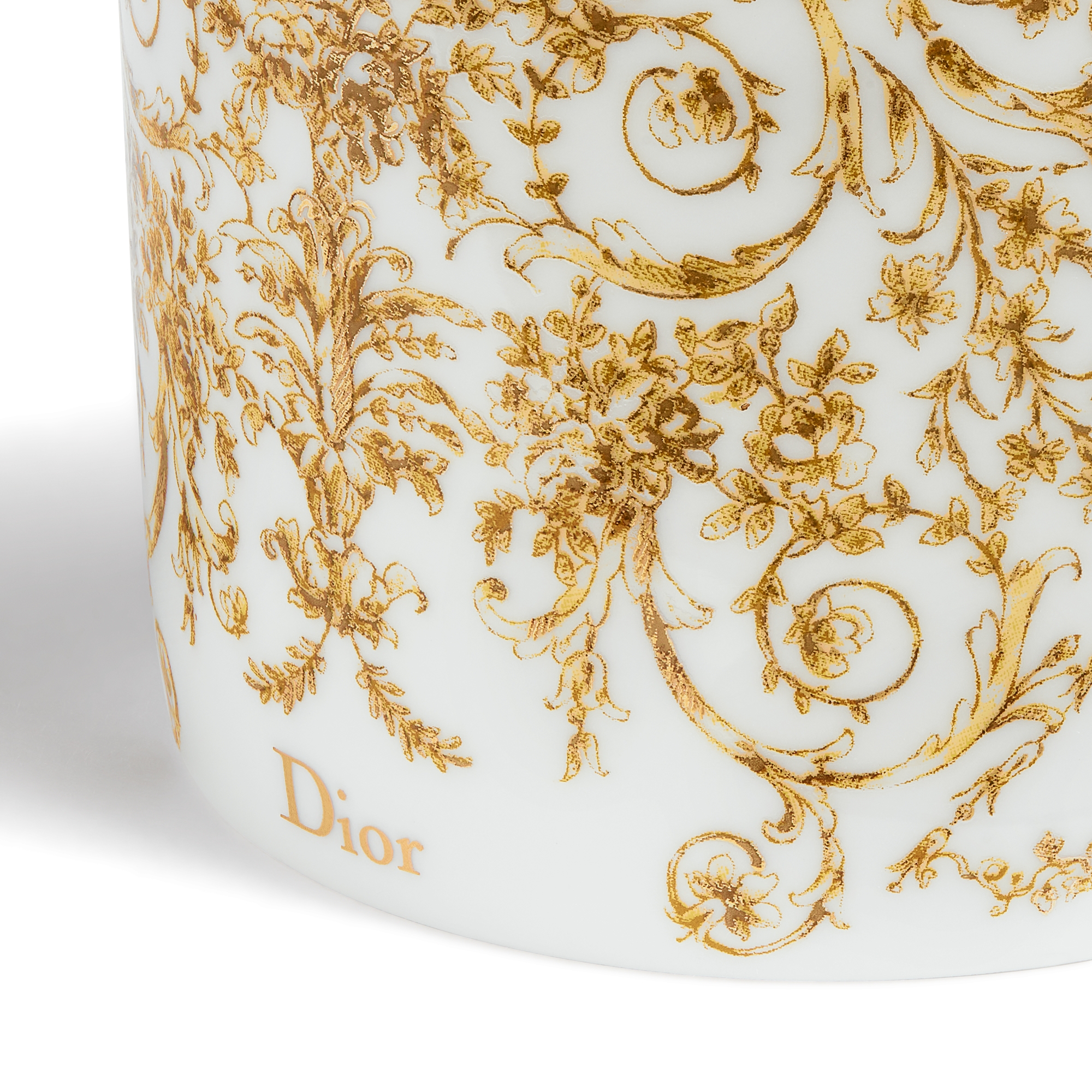 Set of Two Mugs White Porcelain with 24-Carat Gold Dioresque Motif E09