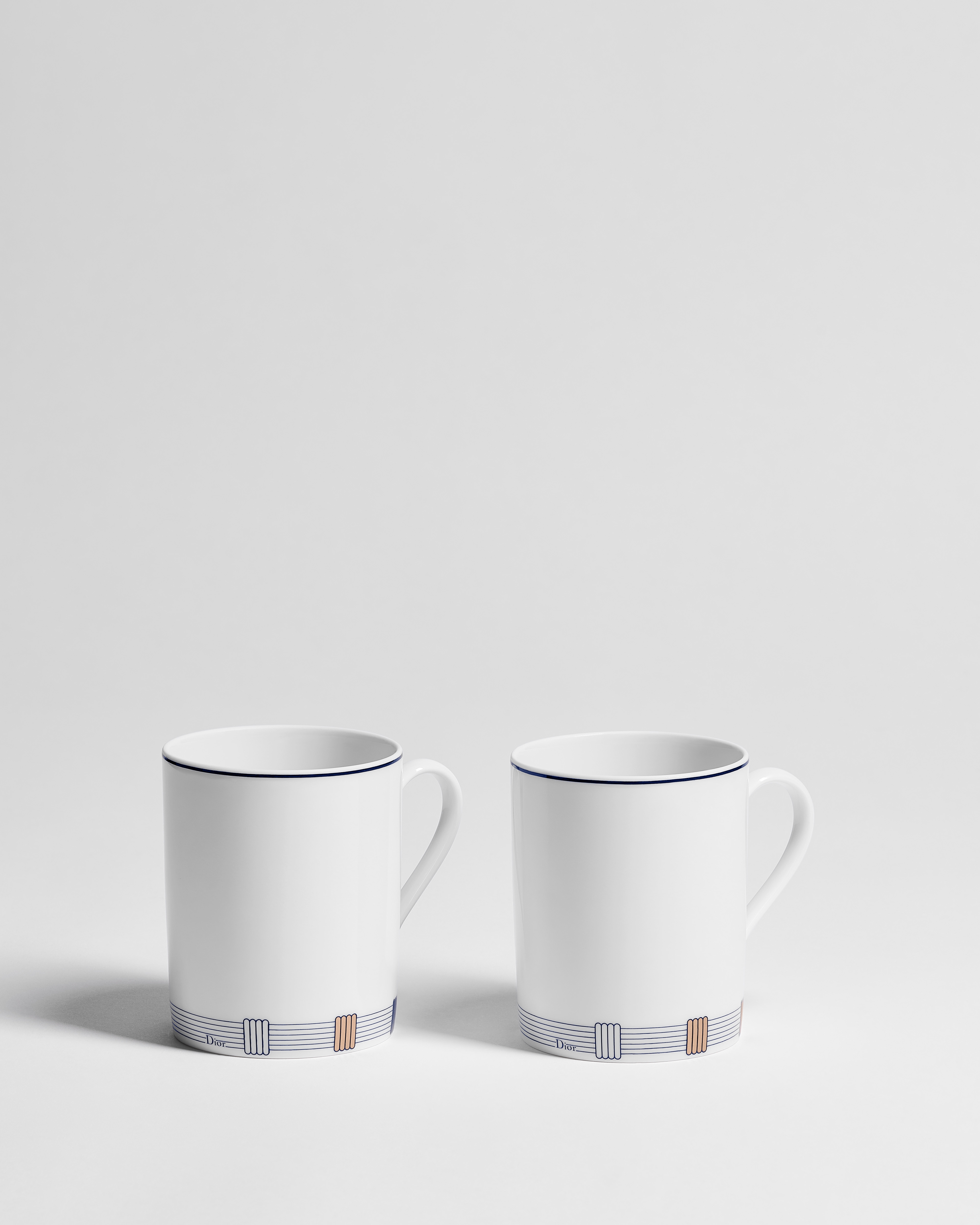 Conjunto de dos tazas Porcelana de Limoges blanca con motivo Godron azul E01