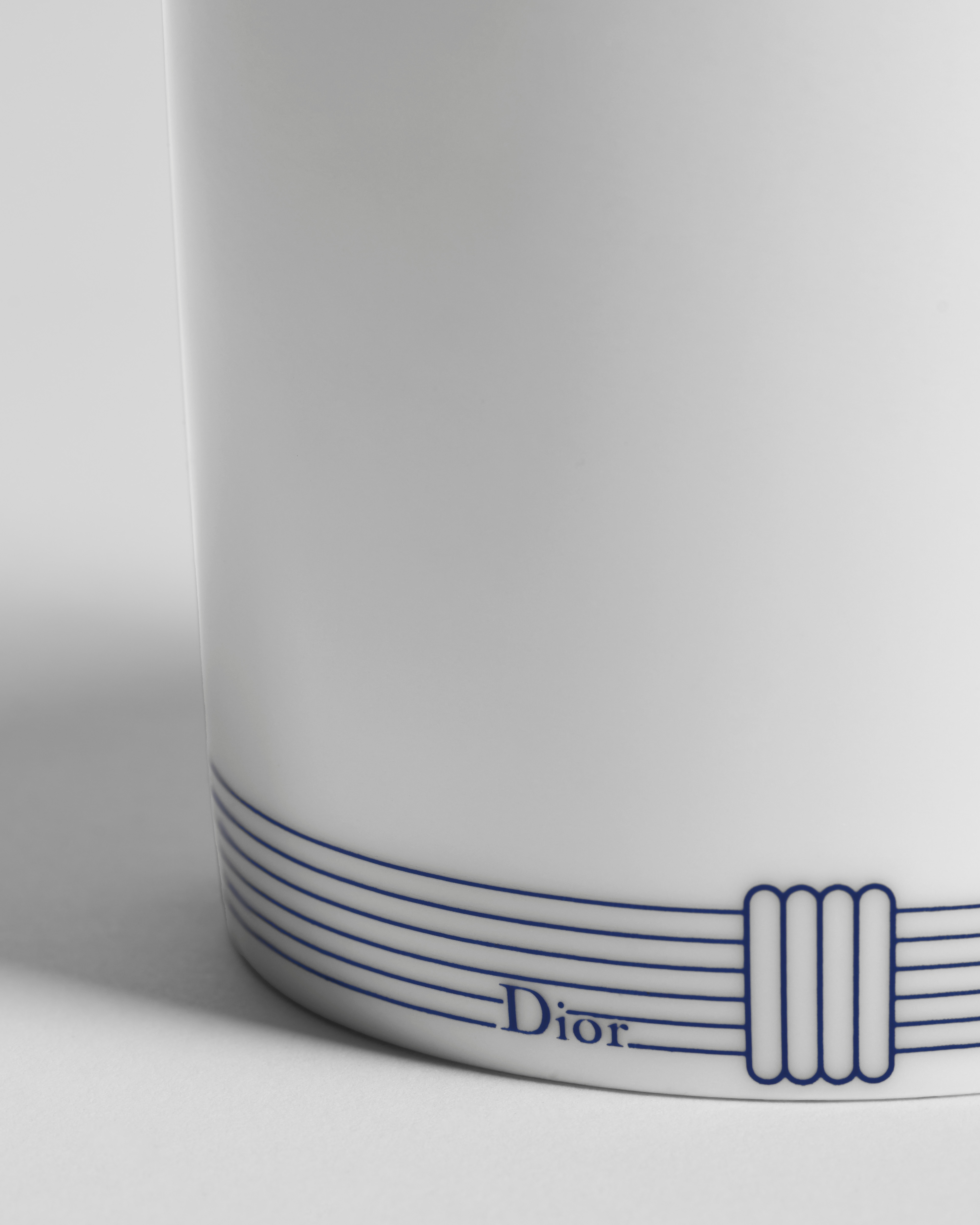 Set van twee mokken Wit Limoges-porselein met blauw Godron-motief E10