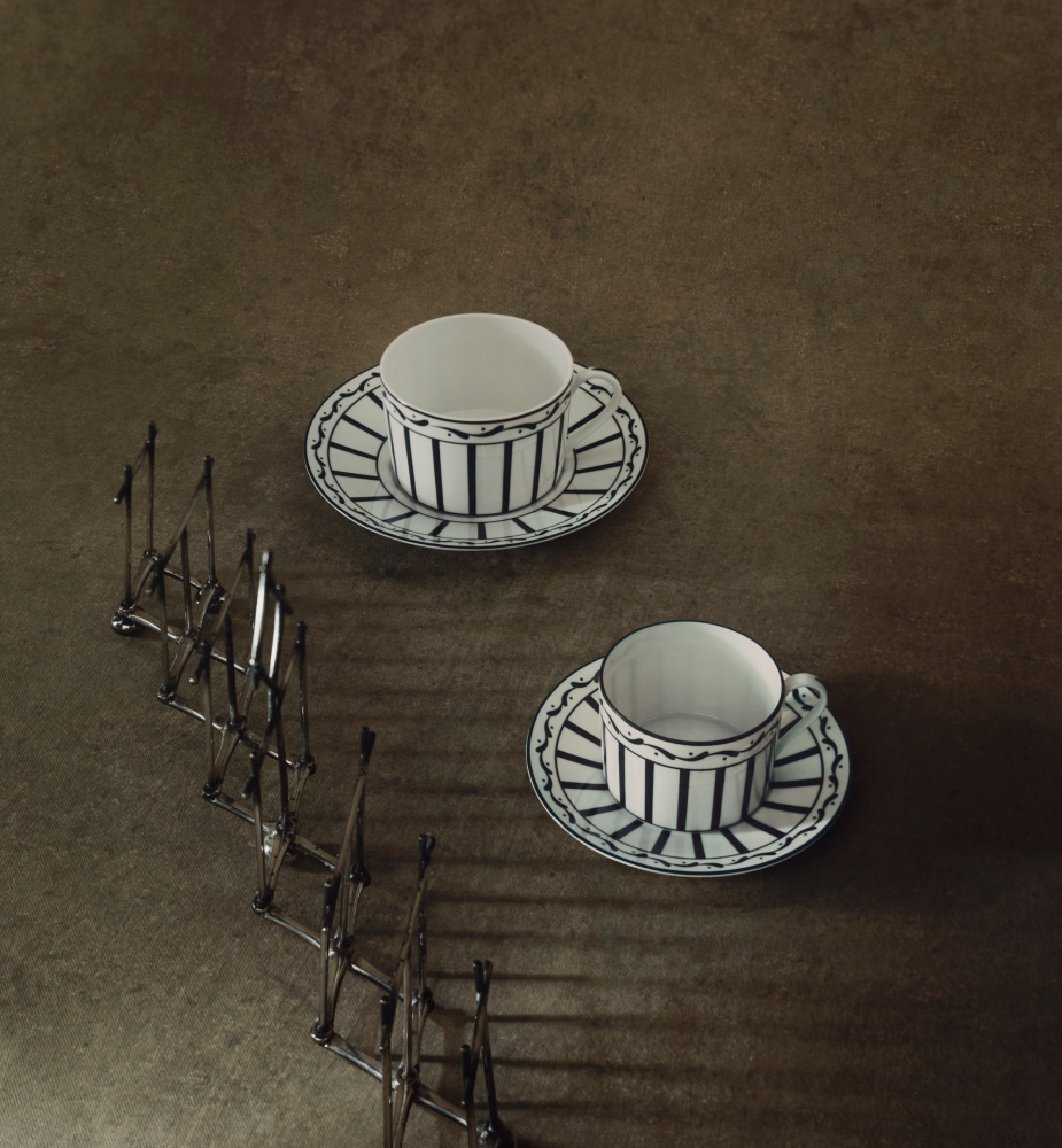 Theeschoteltje Wit en zwart Monsieur Dior E12