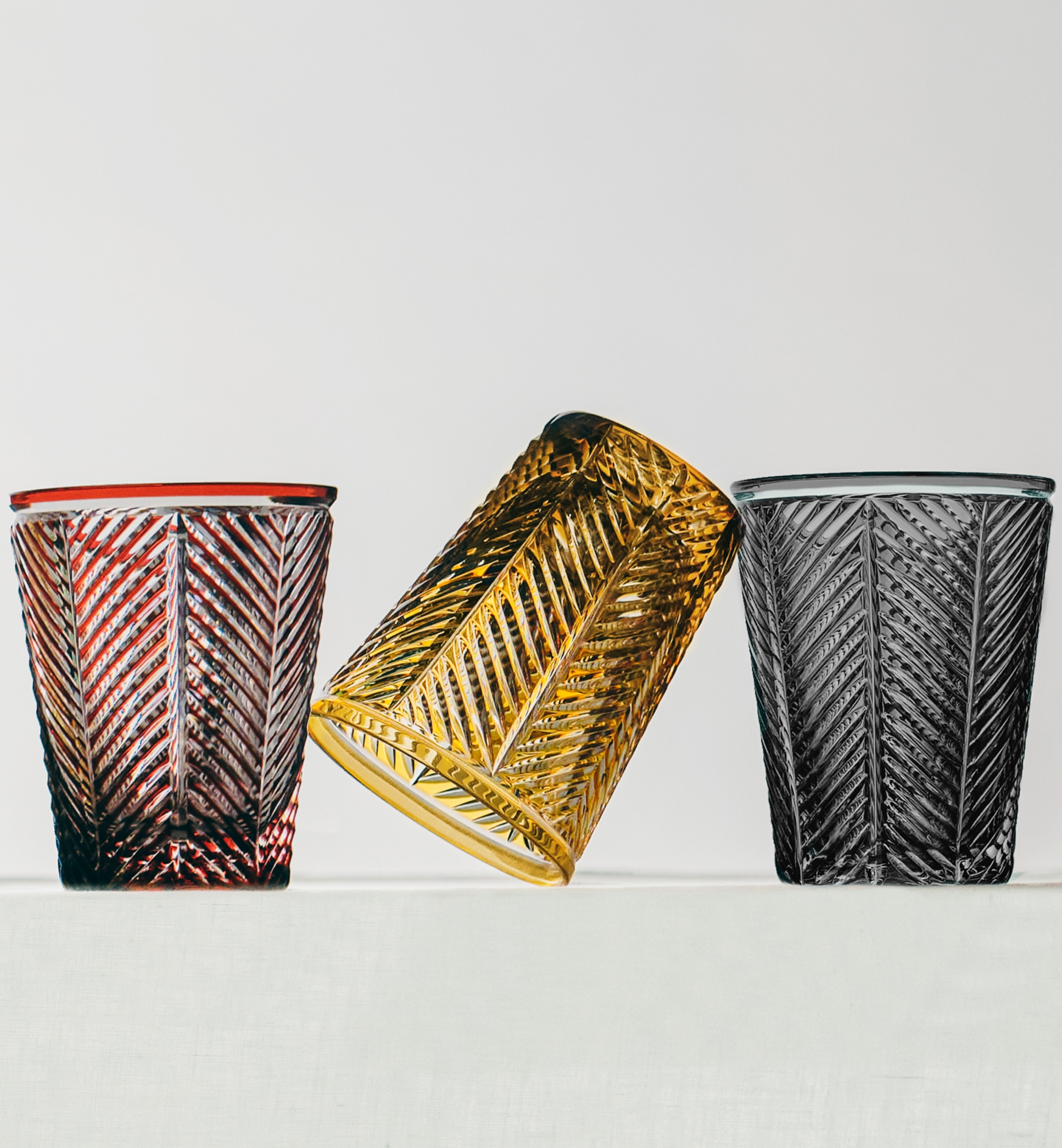 Wasserglas Chevron-Motiv, Schwarz E13