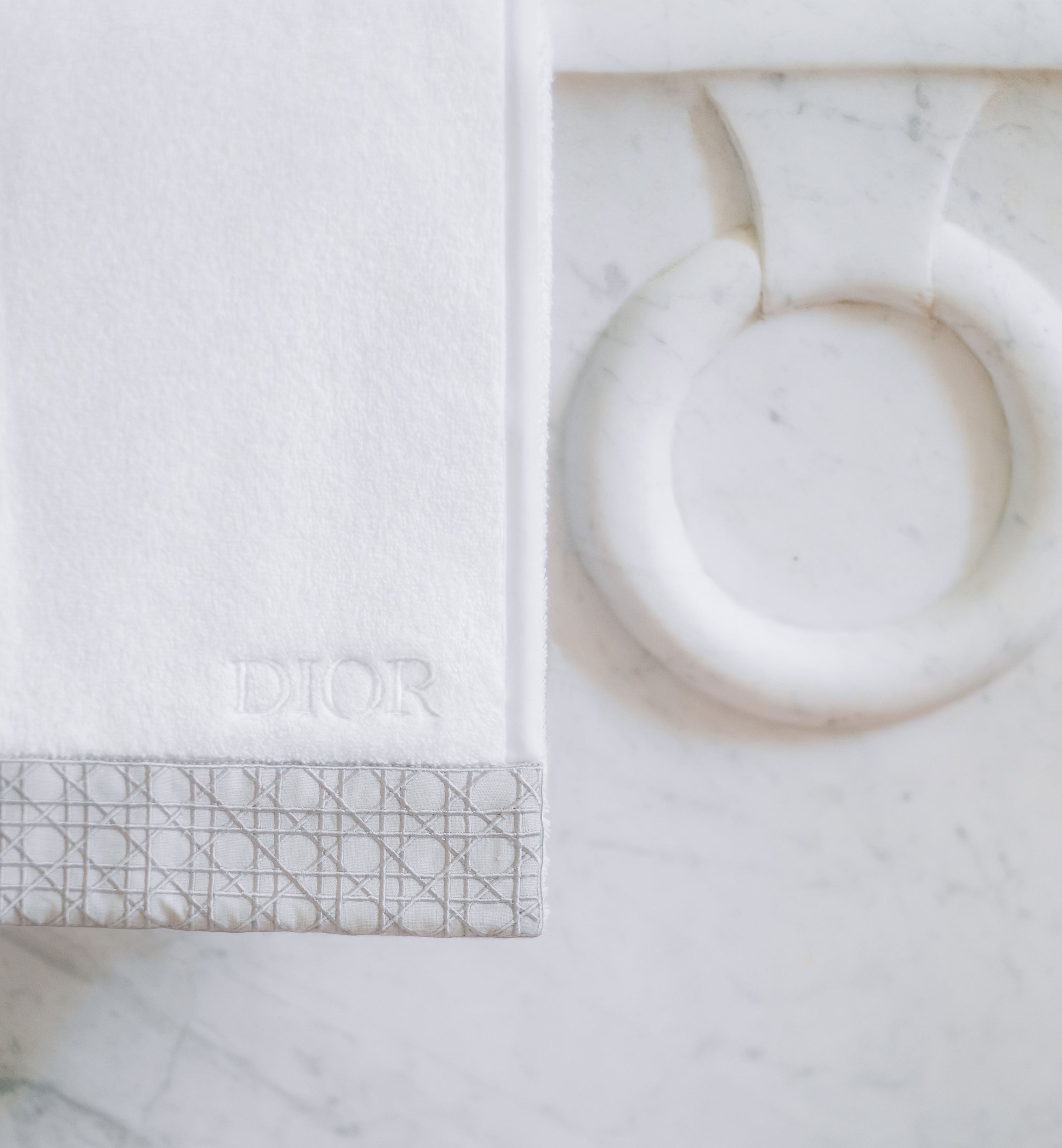 Washcloth Gray Woven Cannage Band E11