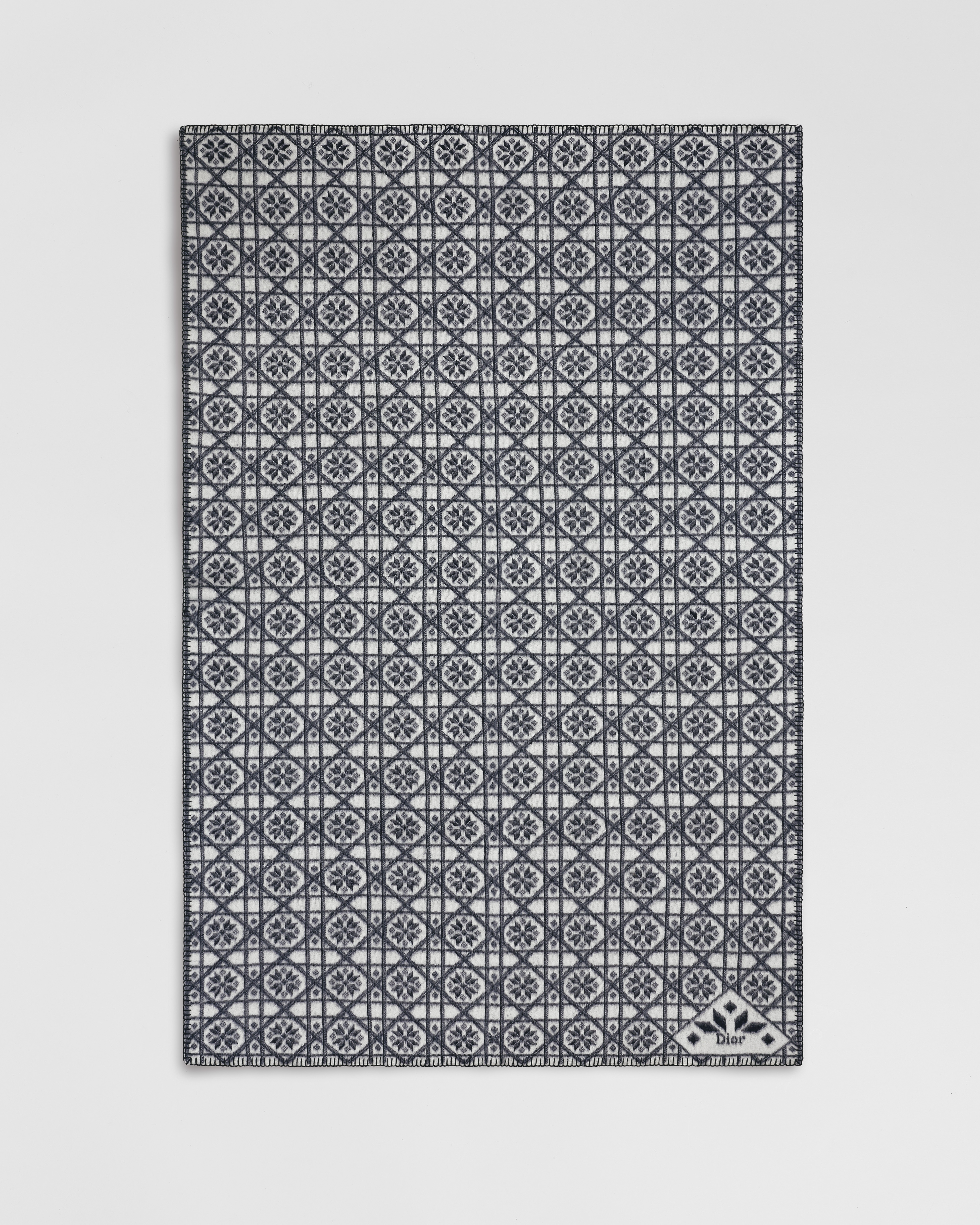 DiorAlps Blanket Navy Blue and White Dior Snowflake Wool and Cashmere Jacquard E01