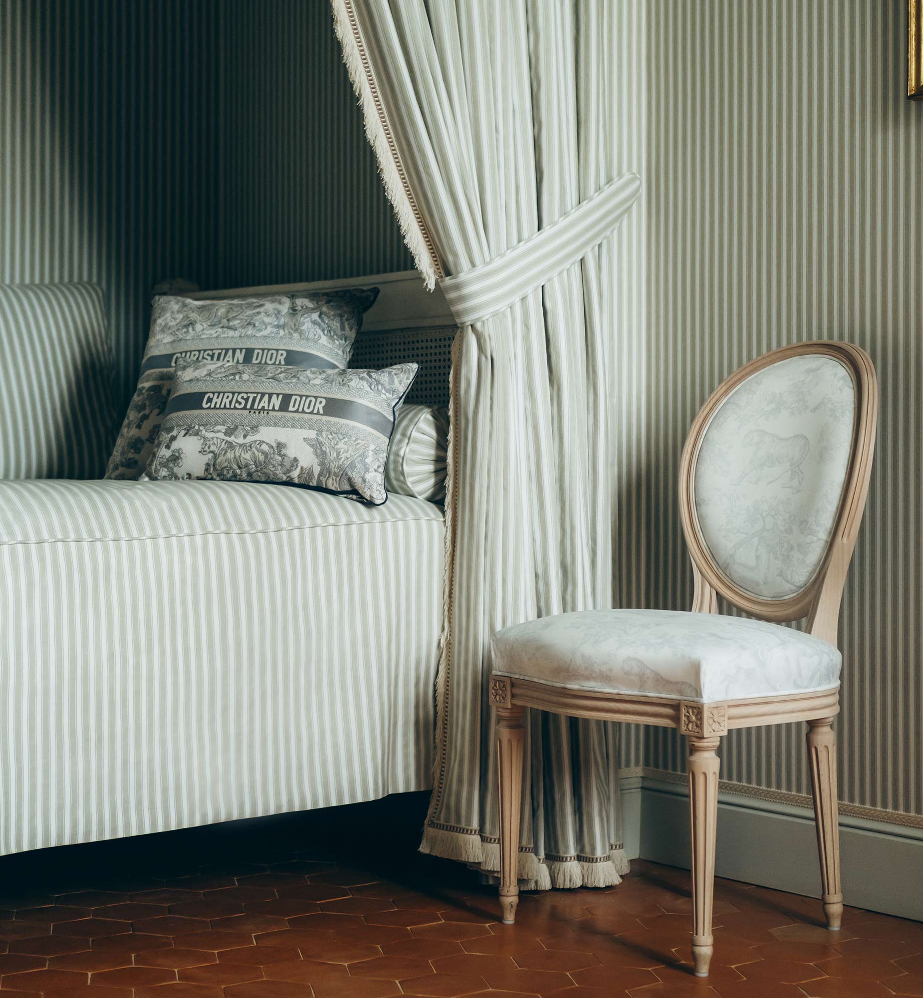 Rechteckiges Kissen Toile de Jouy in Grau E13