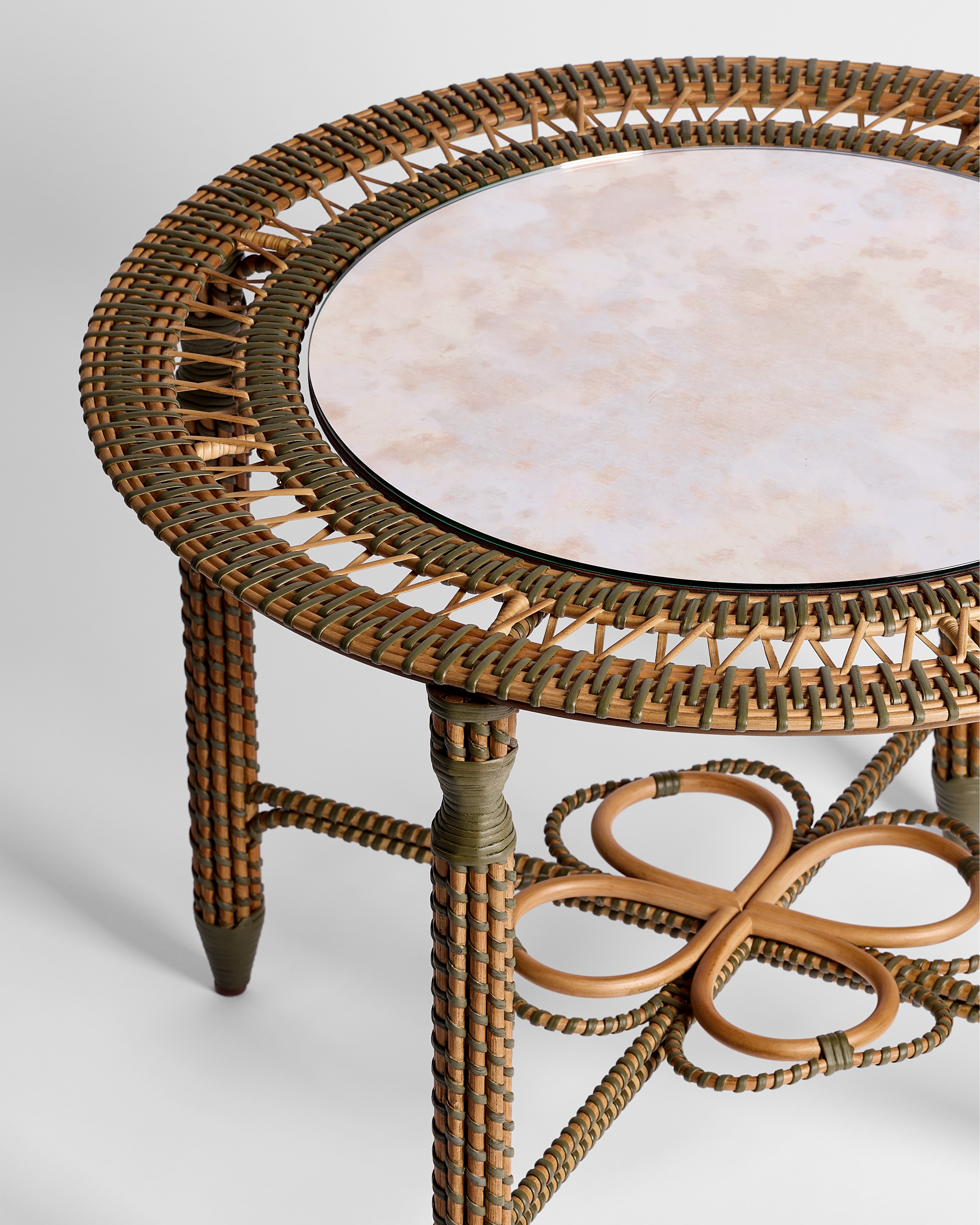 Pedestal Table Natural and Green Rattan with Clover Motif E06