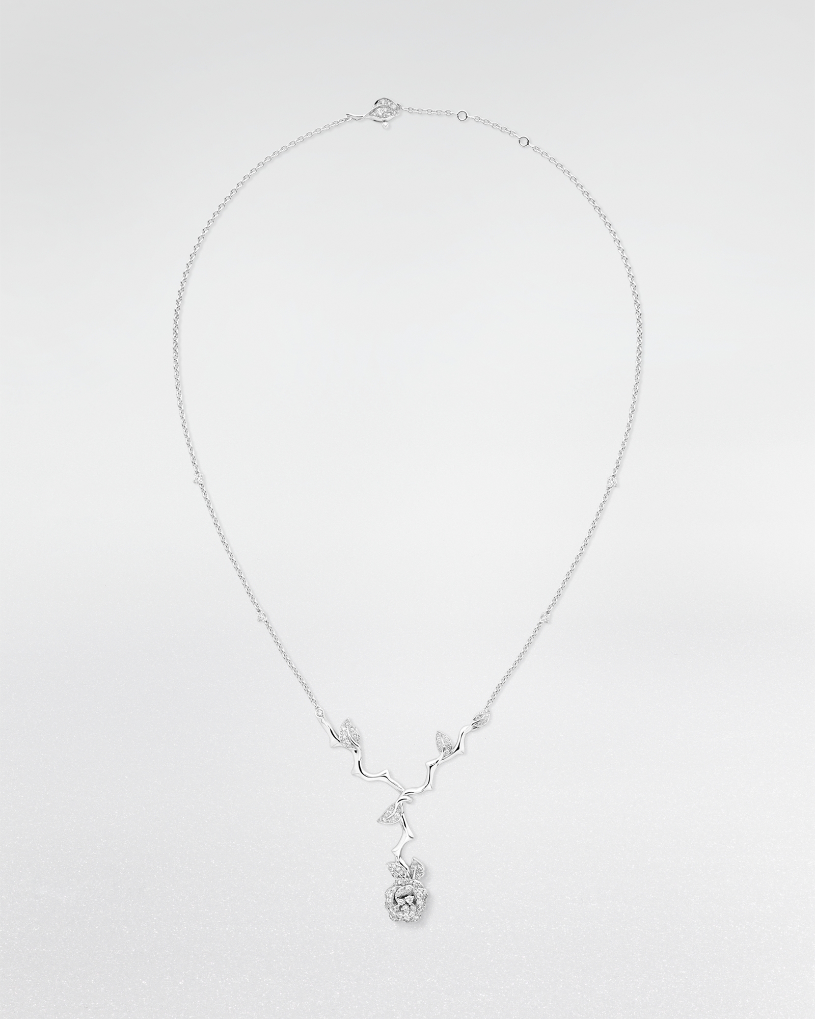 Rose Dior Bagatelle 中尺寸項鍊 白金和鑽石 E01