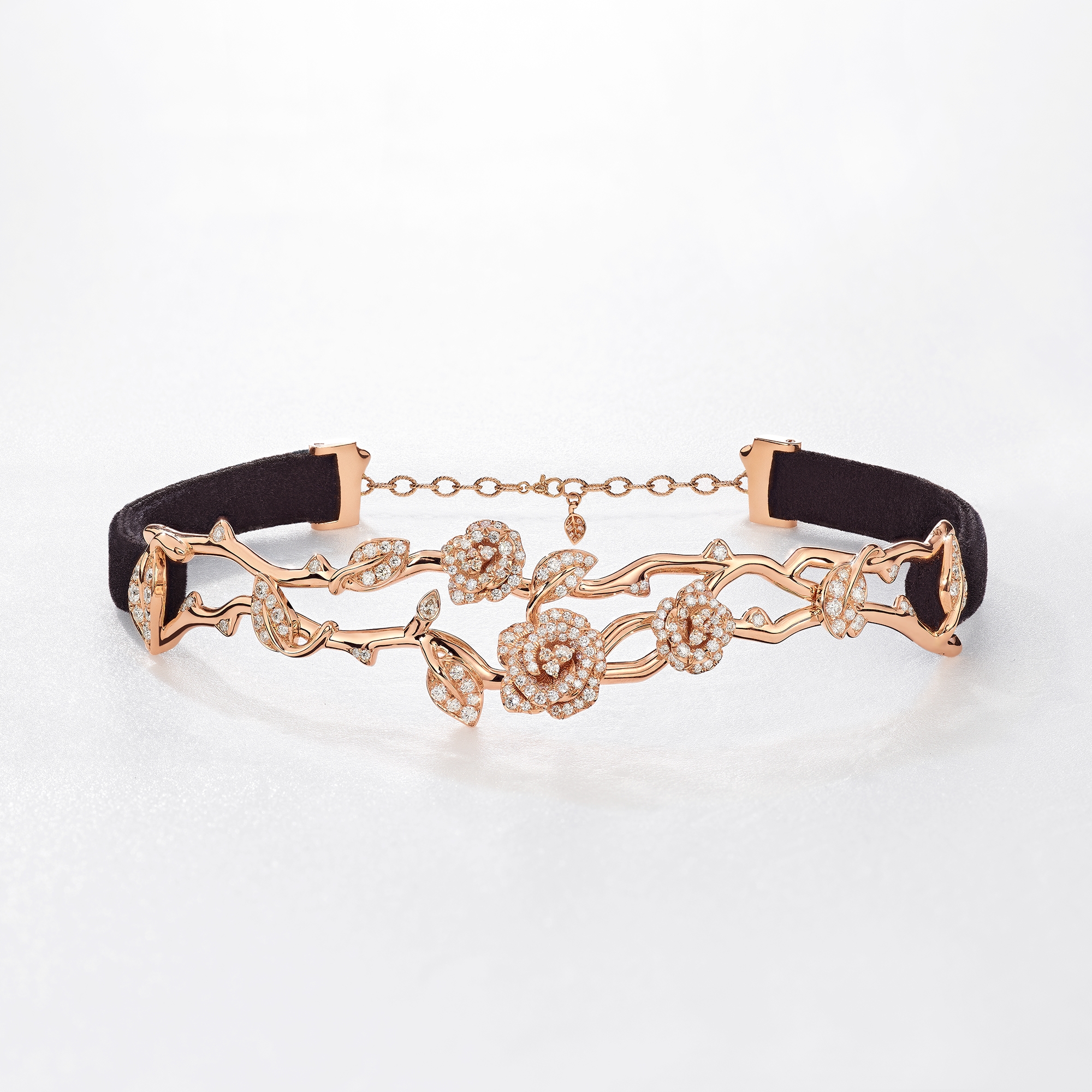LOT De 2 COLLIERS FANTAISIE - Motifs Damiers, Fleurs, Feuillages - 29 Grammes - Occasion