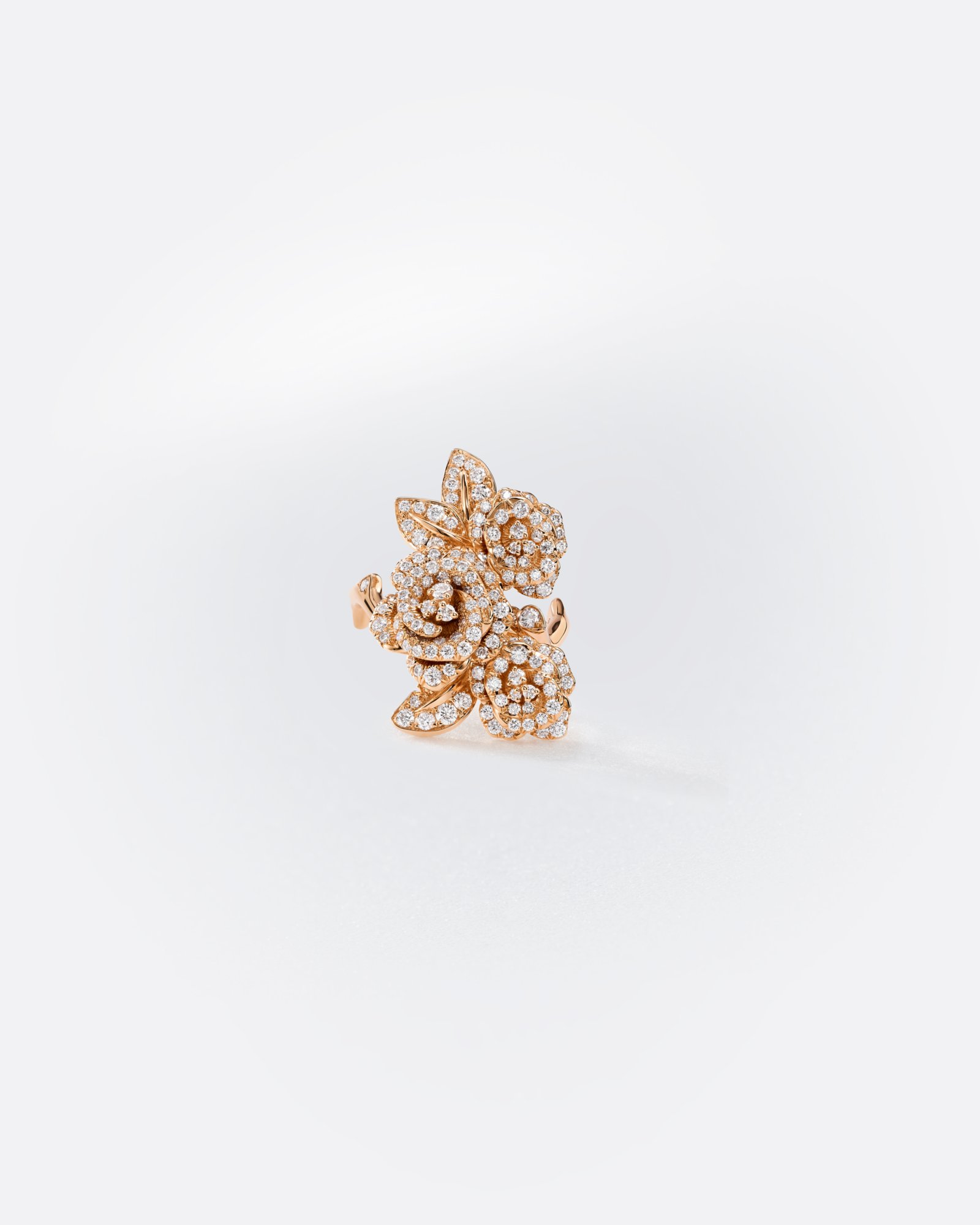 Rose Dior Bagatelle Ring Front view