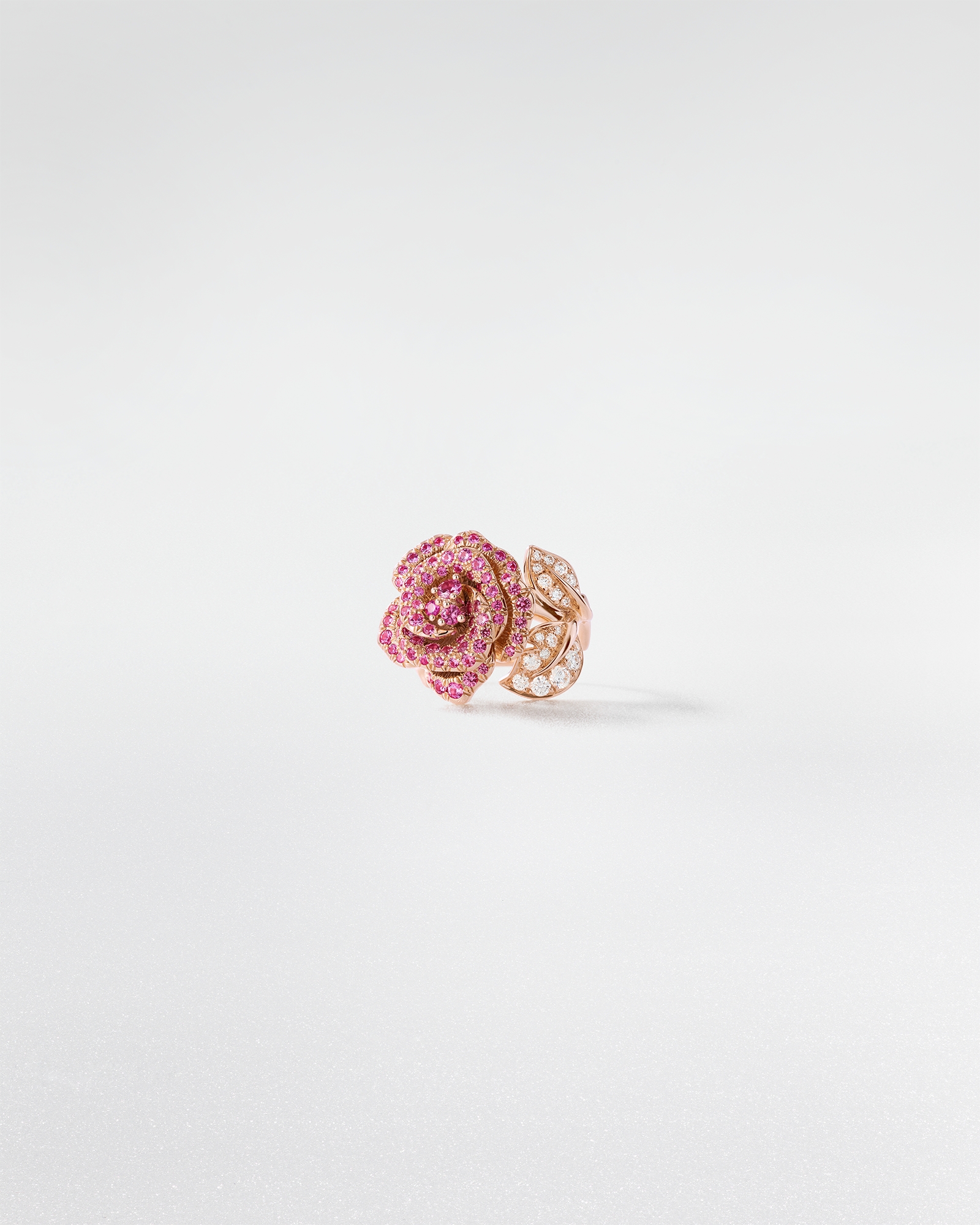 Medium Rose Dior Bagatelle Ring Pink Gold, Diamonds and Pink Sapphires E01