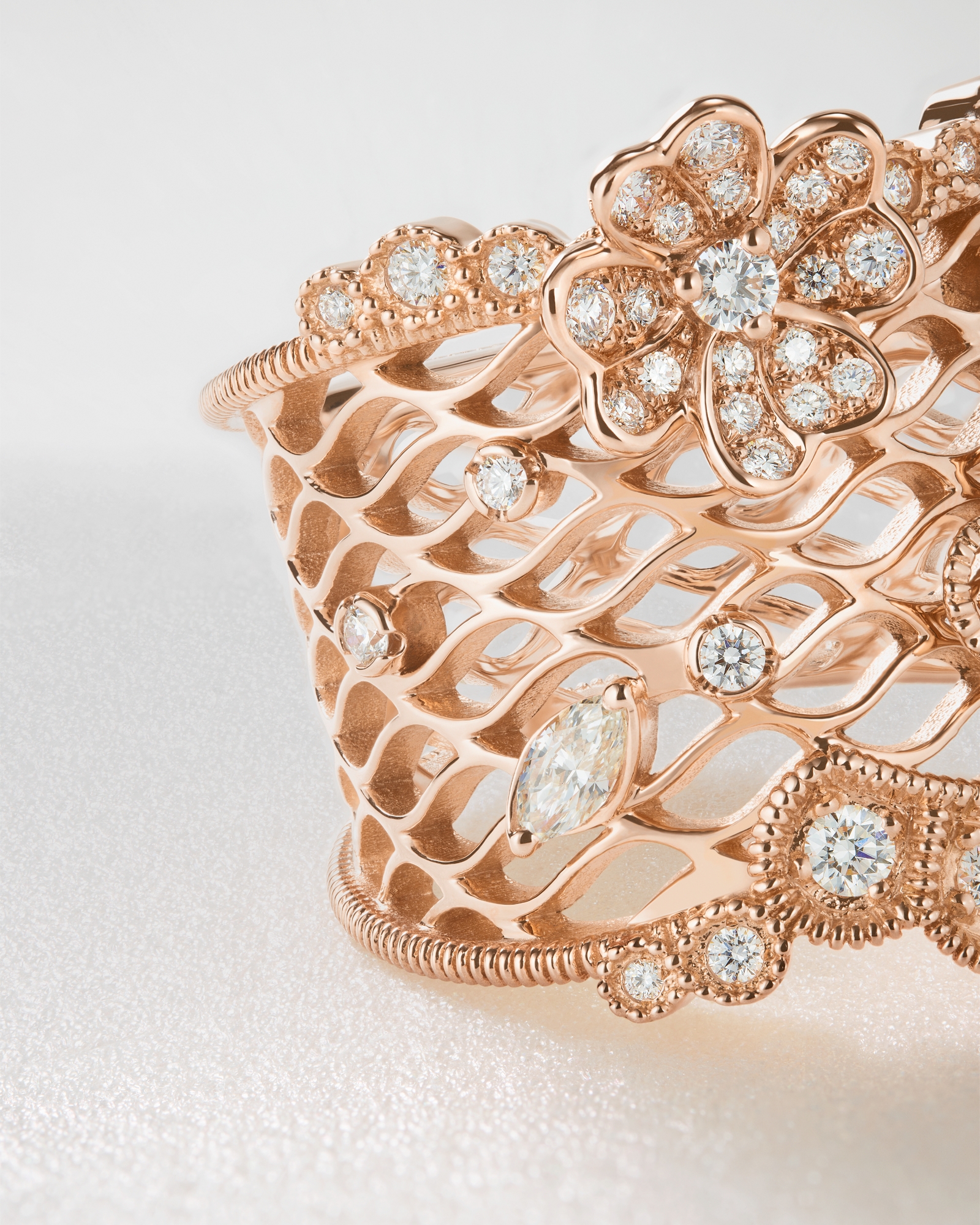 Couture Dior Ring Pink Gold and Diamonds E02