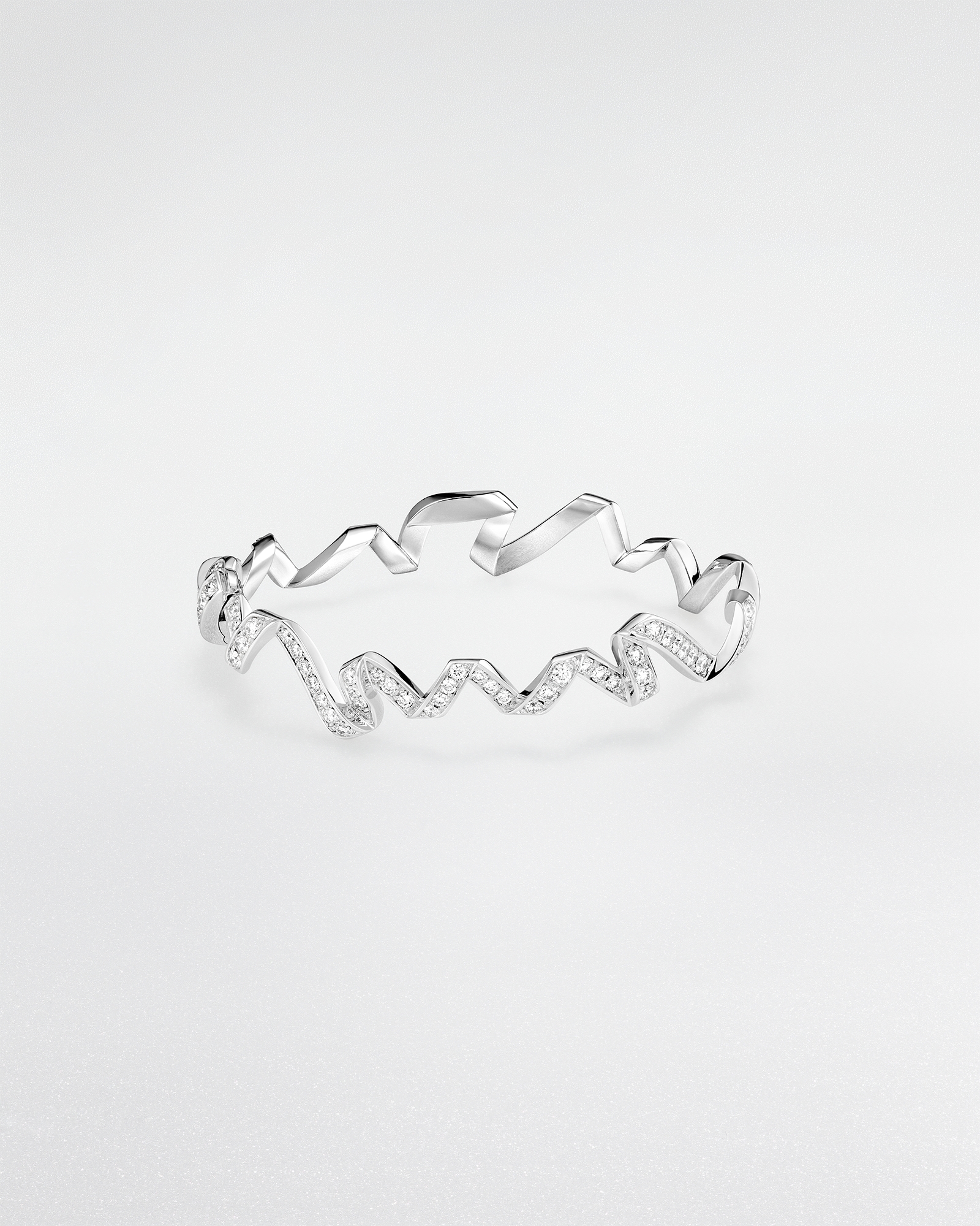 Couture Dior Bracelet White Gold and Diamonds E01