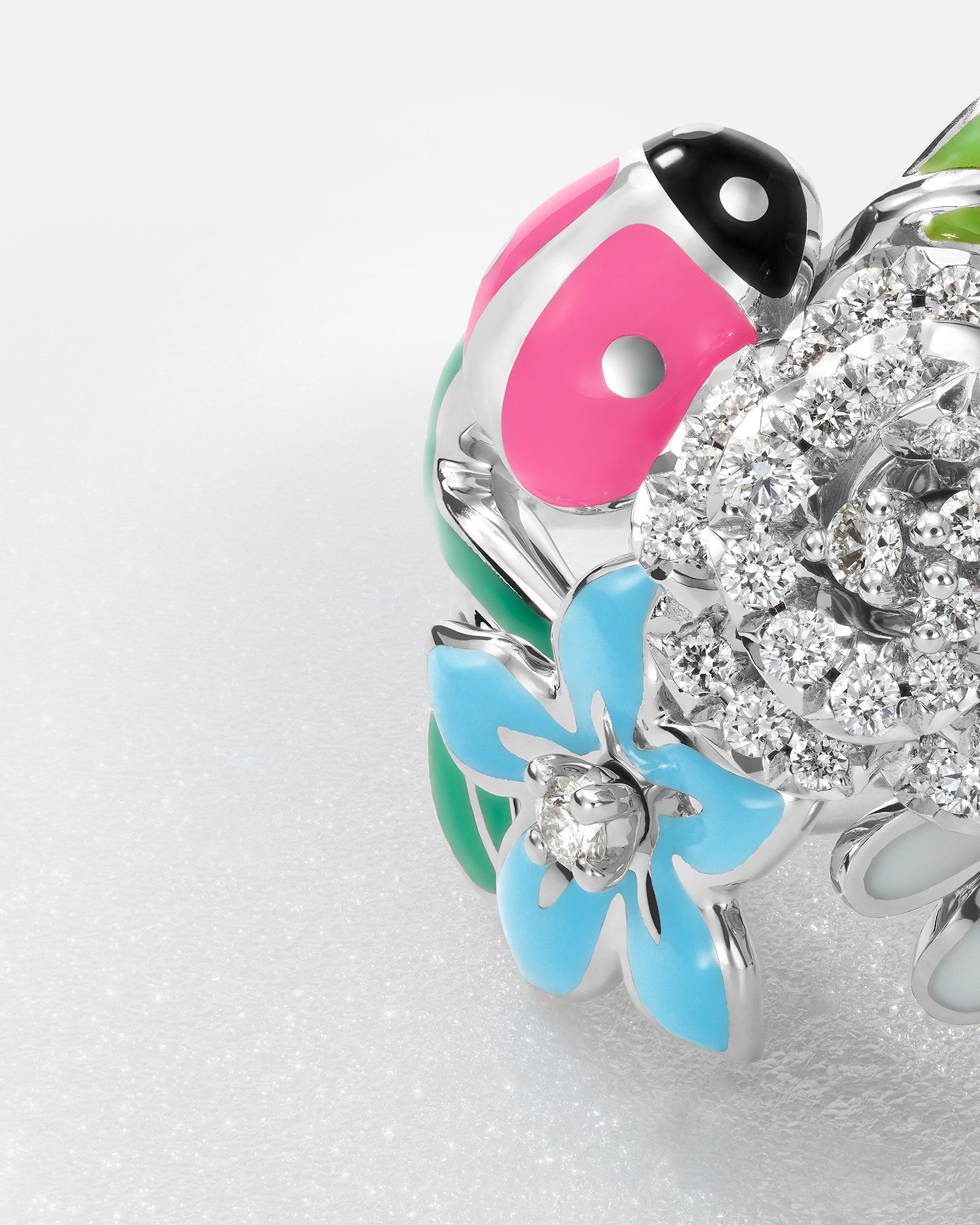 Diorette Ring  Three quarter closed view