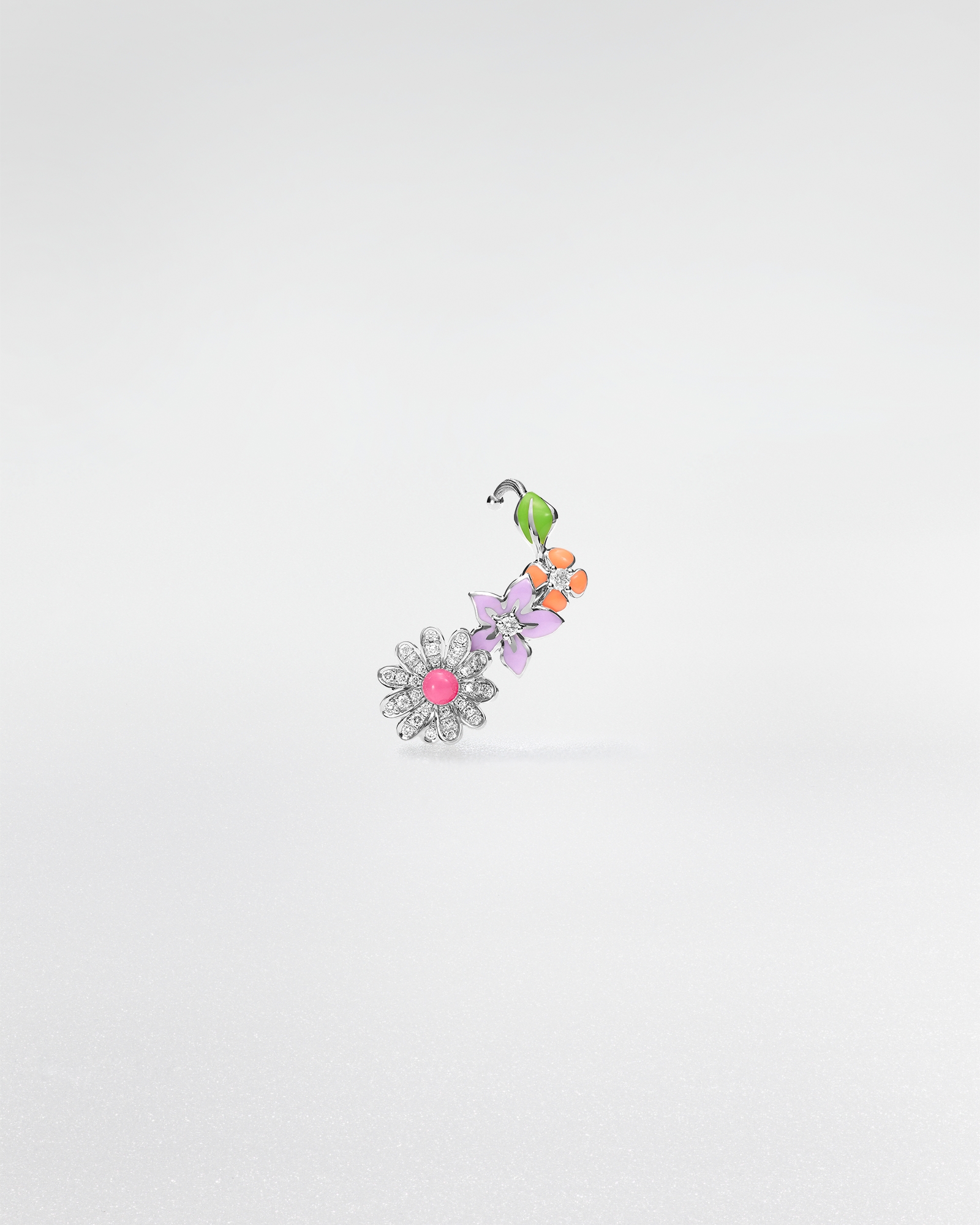 Enkele Diorette-oorbel Witgoud, diamanten en lak E01