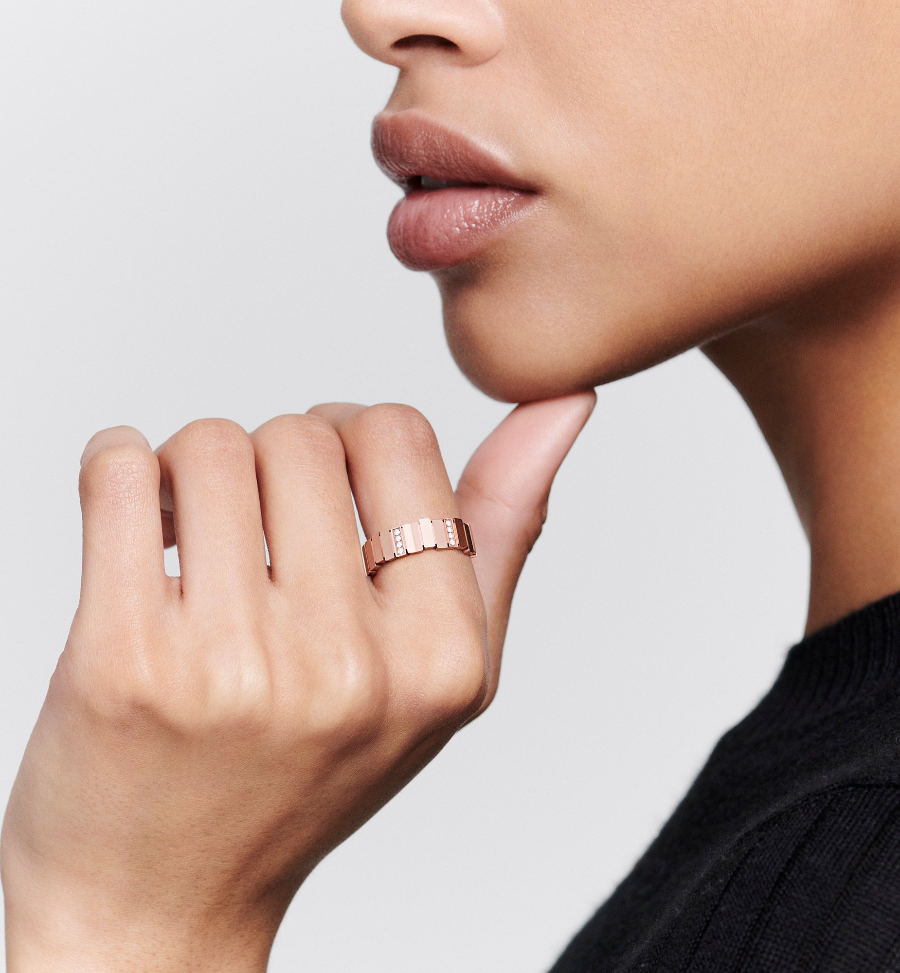 GEM DIOR Ring Worn view cropped