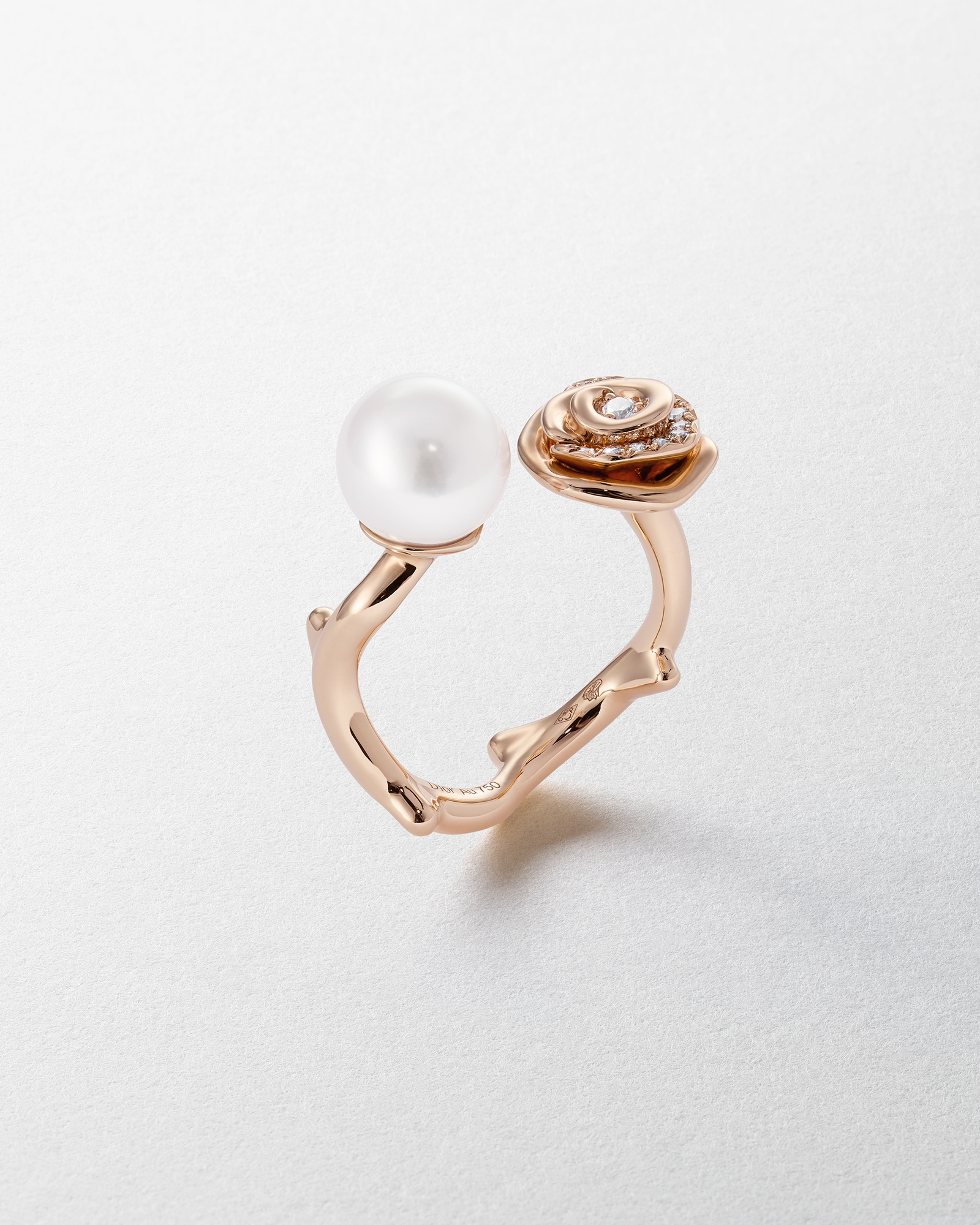 Small Rose Dior Couture Ring Pink Gold, Diamonds and Akoya Pearl | DIOR ID