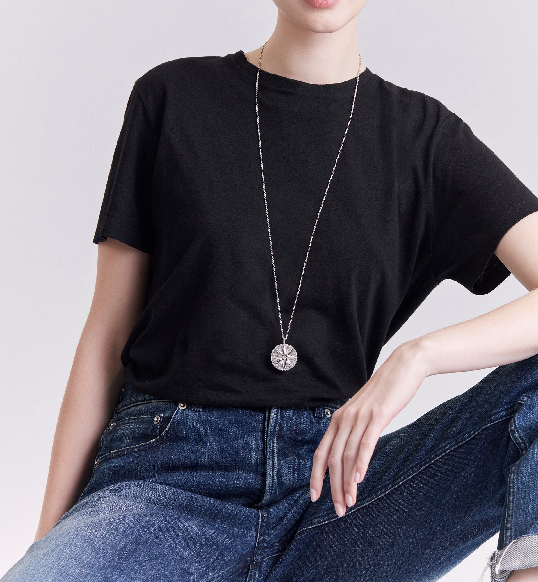 Rose des Vents Medallion Worn view cropped