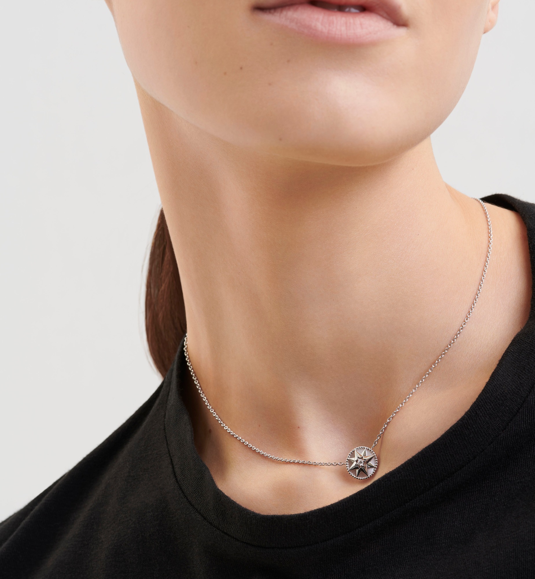 Rose des Vents Necklace White Gold, Diamond and Mother-of-Pearl | DIOR