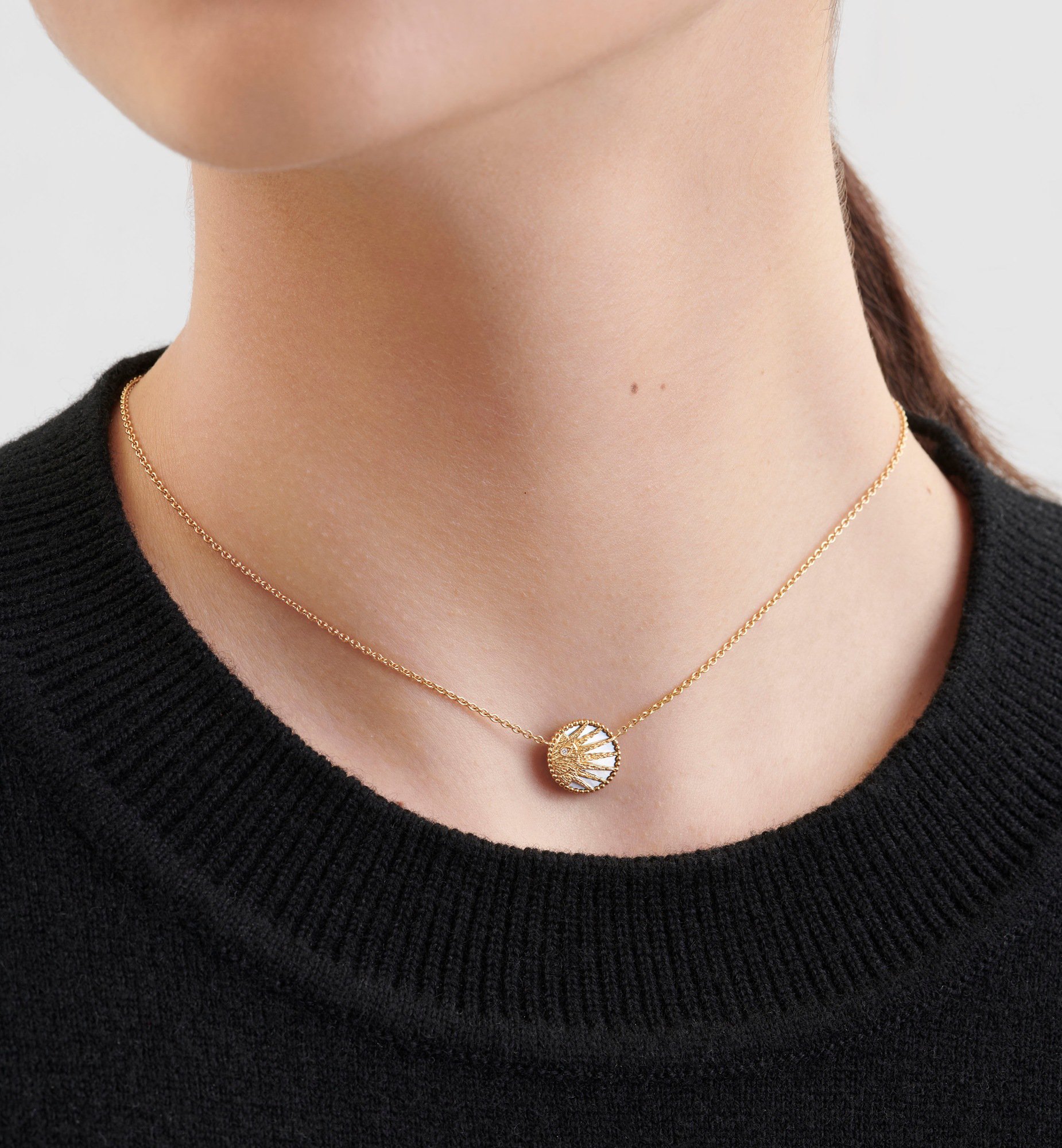 Dior sun necklace hotsell