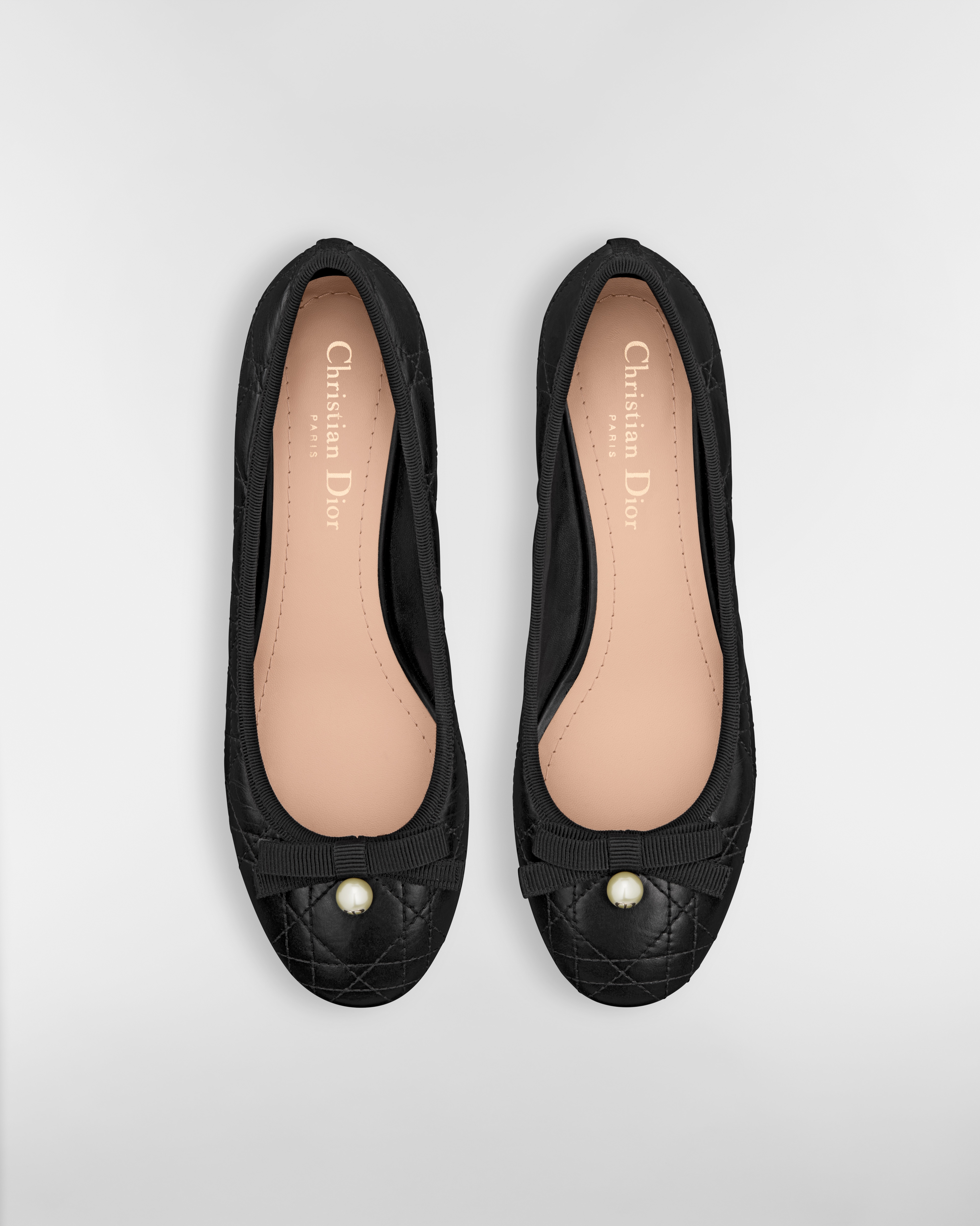 Dior Ballet Pumps Gestepptes Cannage Kalbsleder in Schwarz E06