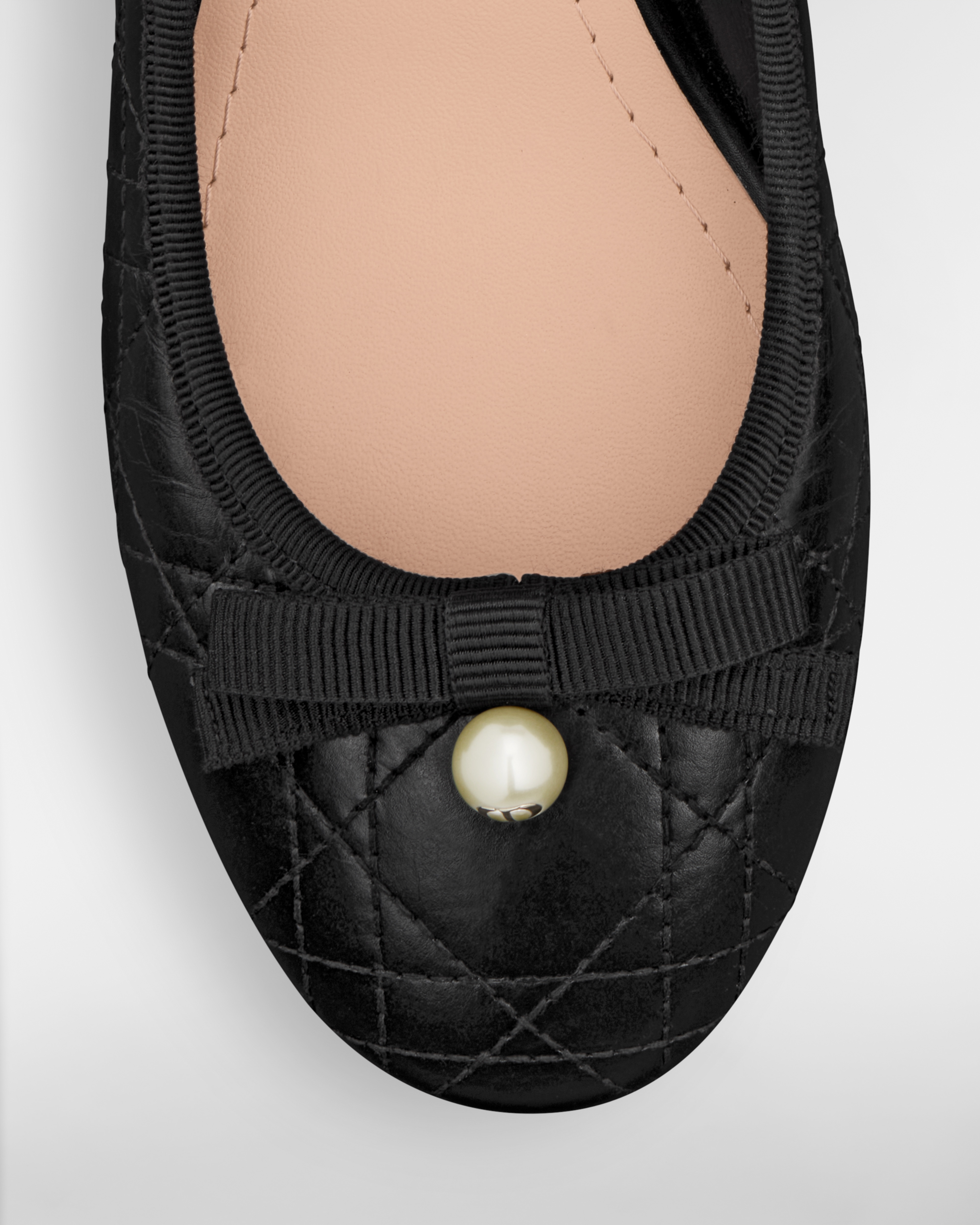 Dior Ballet Pumps Gestepptes Cannage Kalbsleder in Schwarz E09