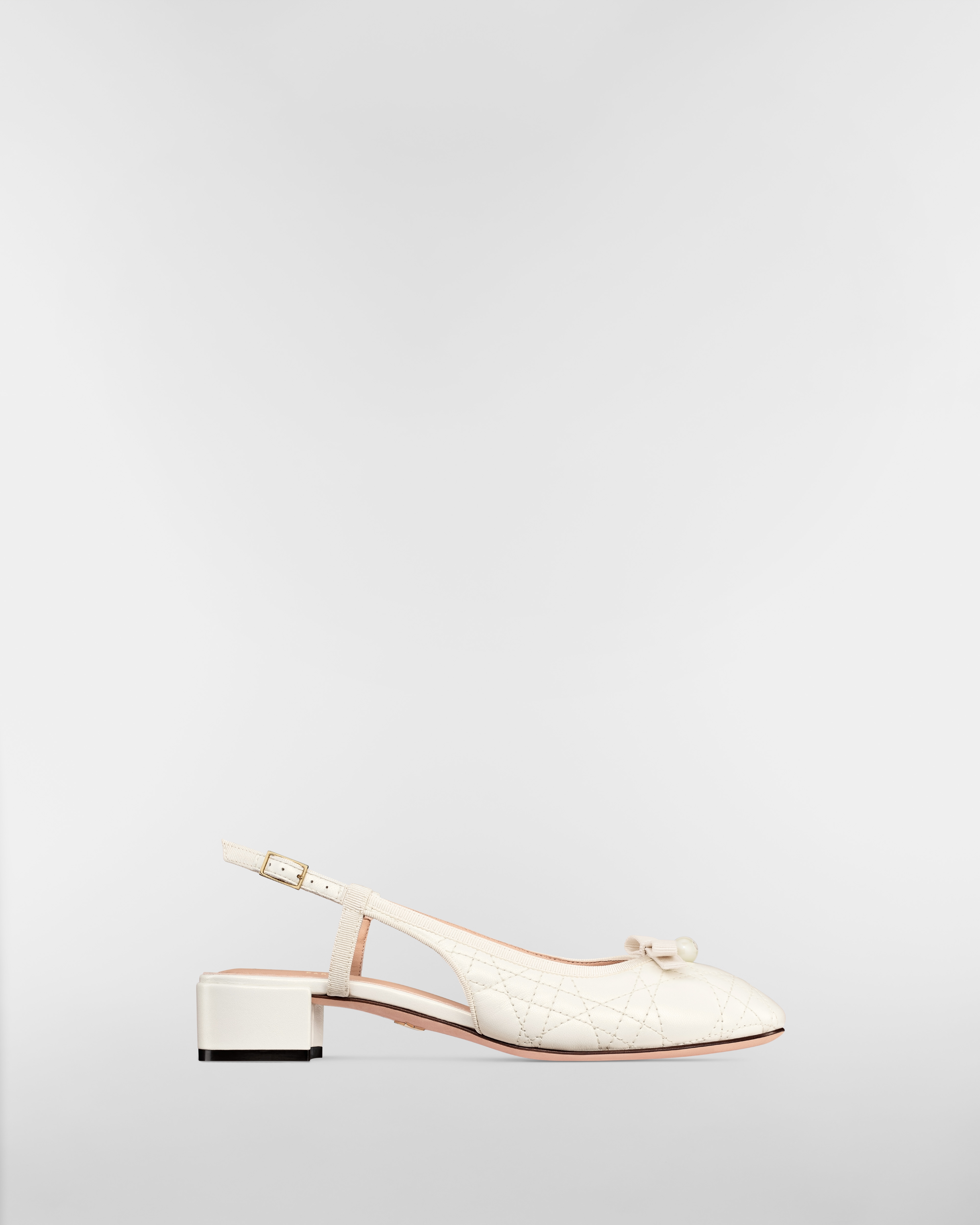 Ballerine slingback Dior Ballet Cuir d'agneau Cannage blanc perlé E02
