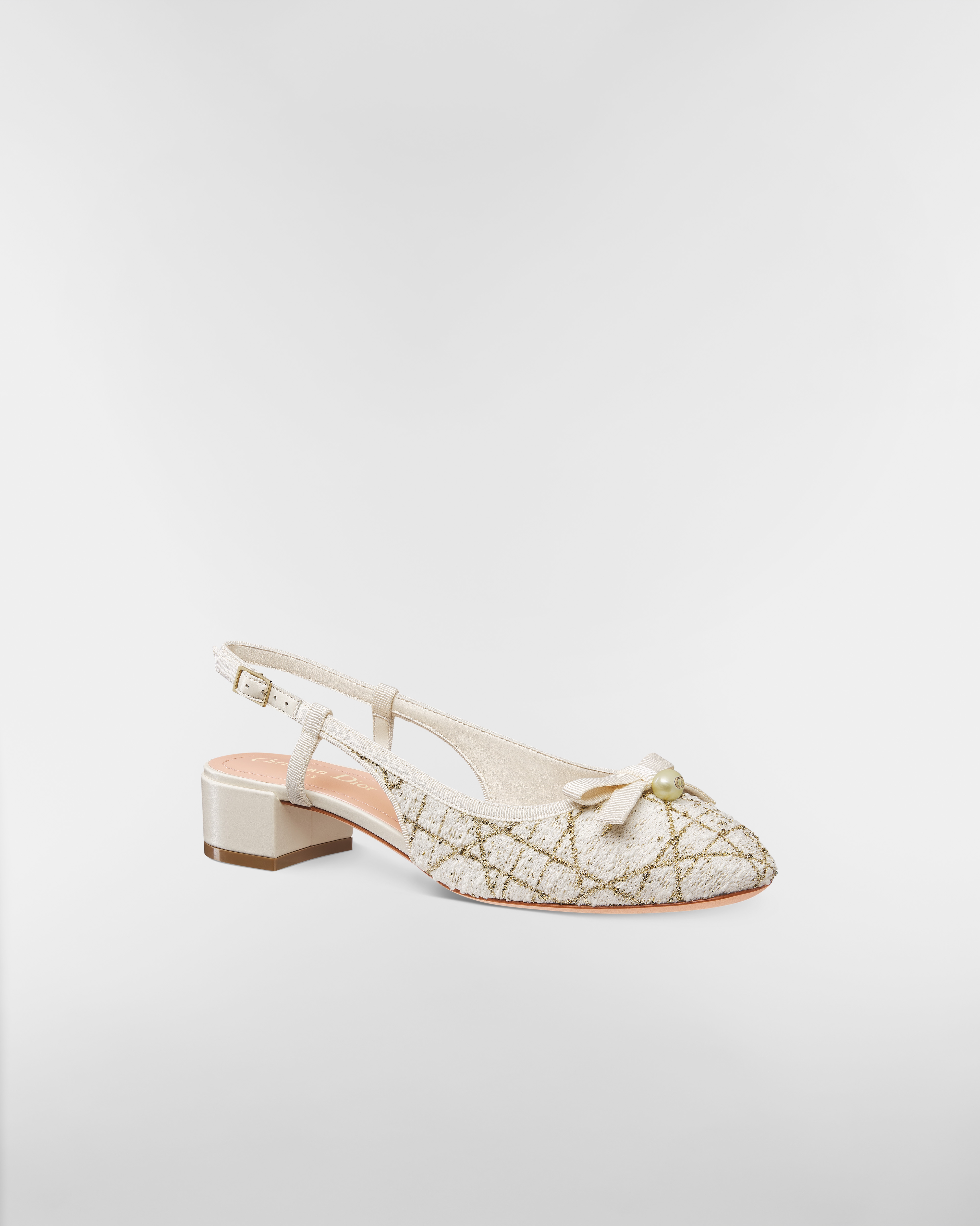 Dior Ballet-slingback pump Wit tweed met Cannage-motief en goudkleurige metallic draad E03