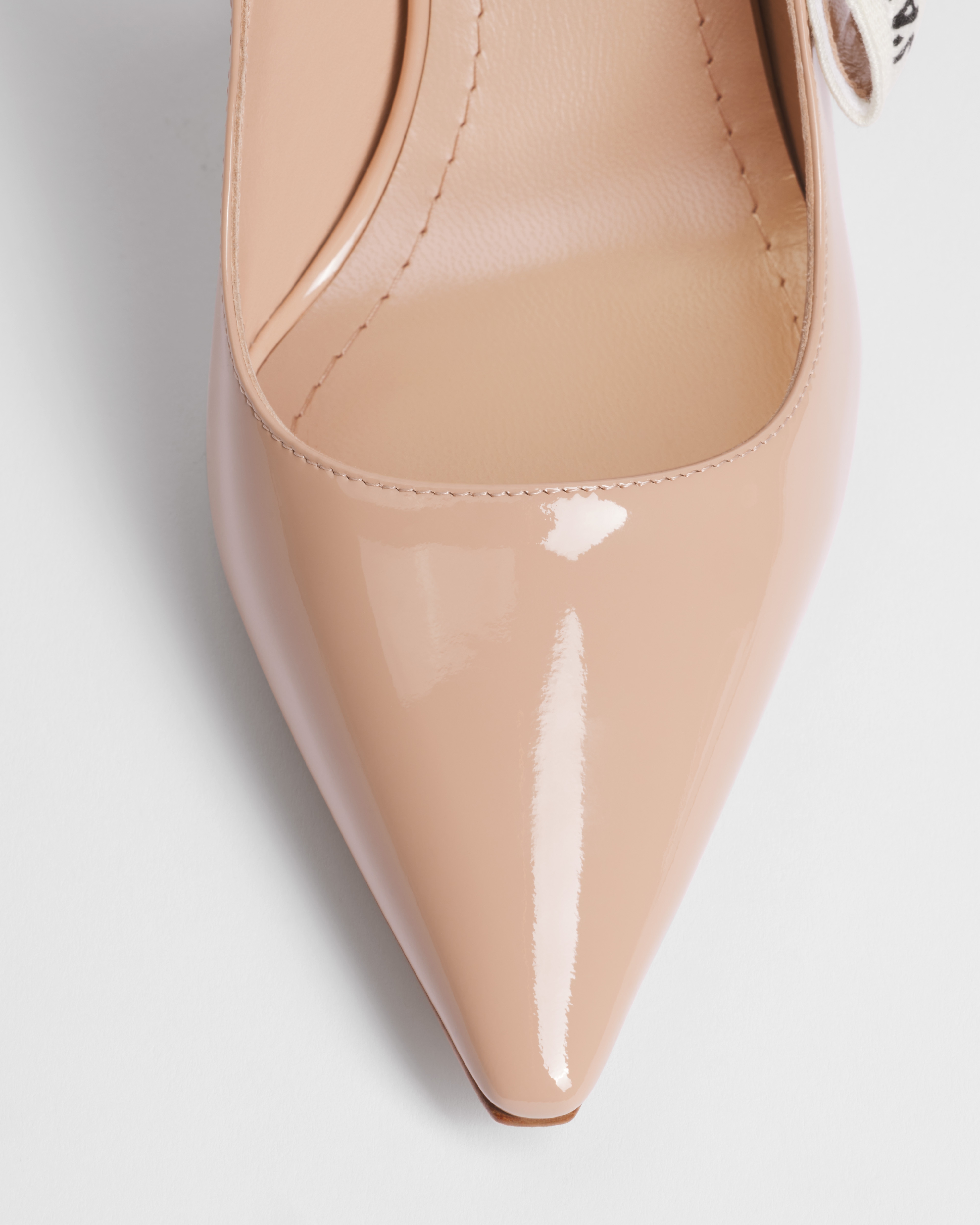 Décolleté slingback J'Adior Pelle di vitello verniciata nude E10