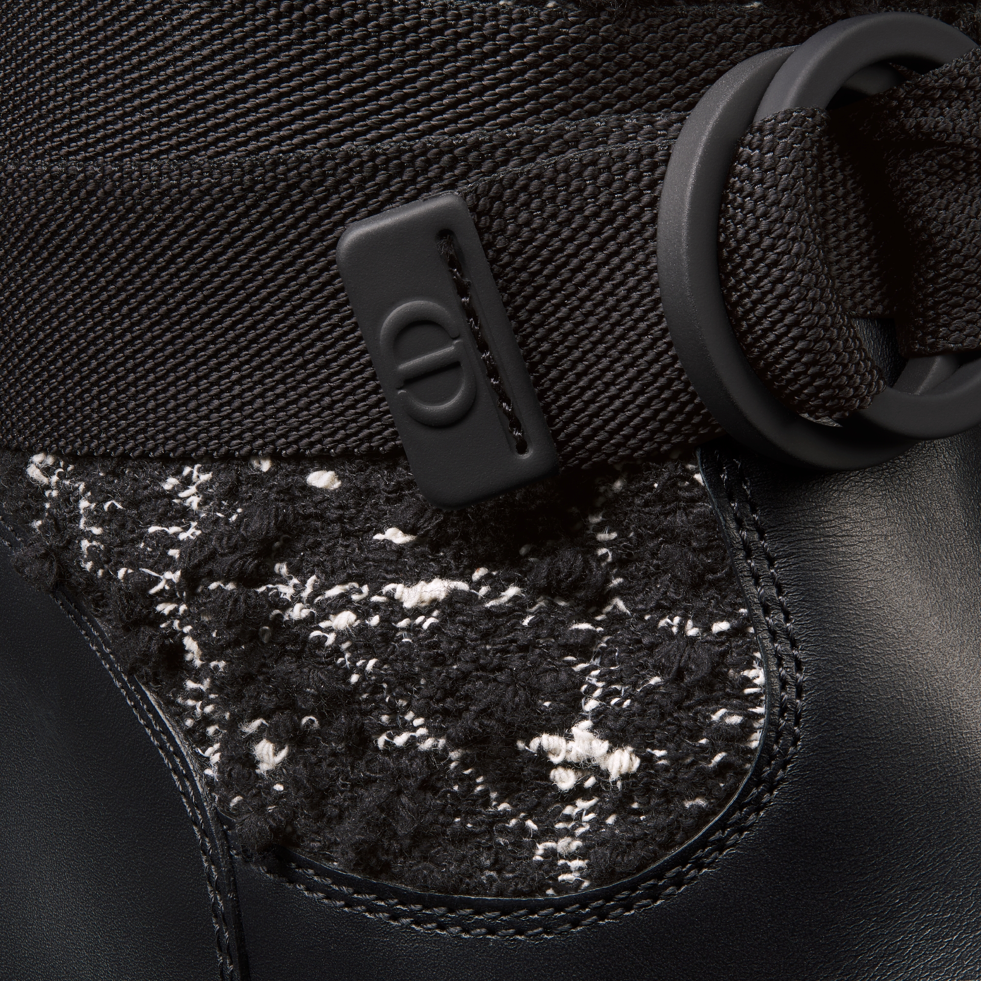 D-Major Stiefel Cannage Tweed in Schwarz und Weiß mit Kalbsleder in Schwarz E09