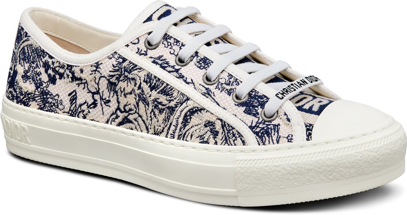 Walk'n'Dior Sneaker Three quarter closed view Three quarter closed view