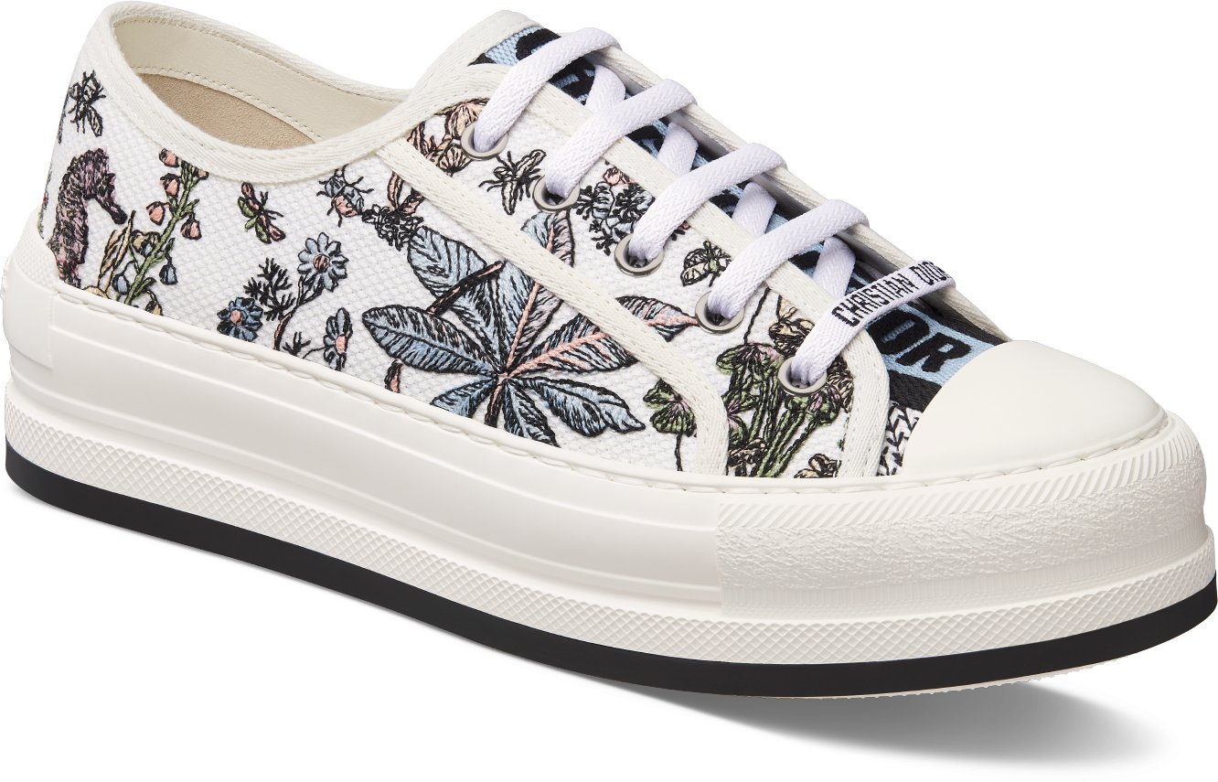 Walk'n'Dior Platform Sneaker Three quarter closed view