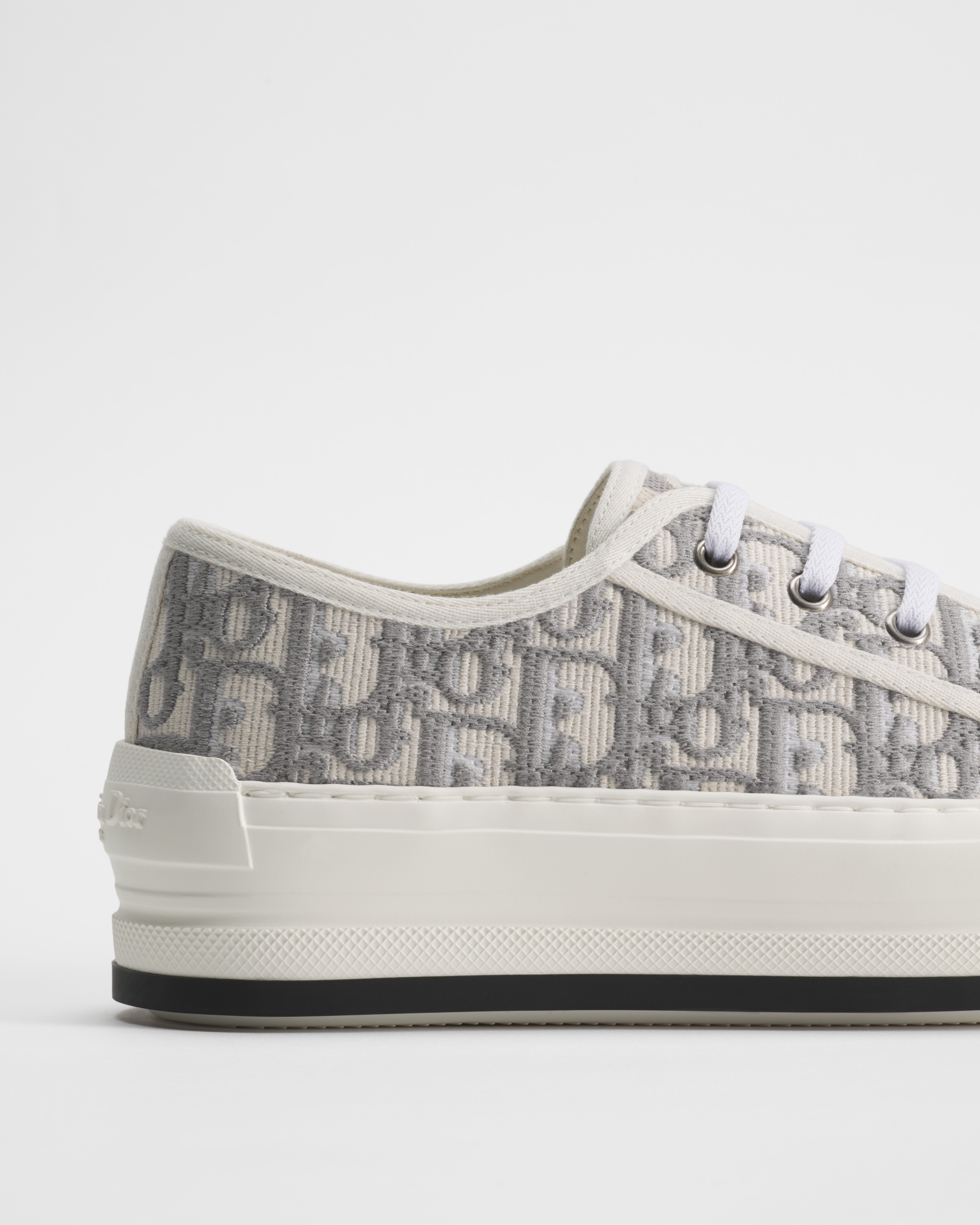Walk'n'Dior Platform Sneaker Stone Gray Dior Oblique Embroidered Cotton E09