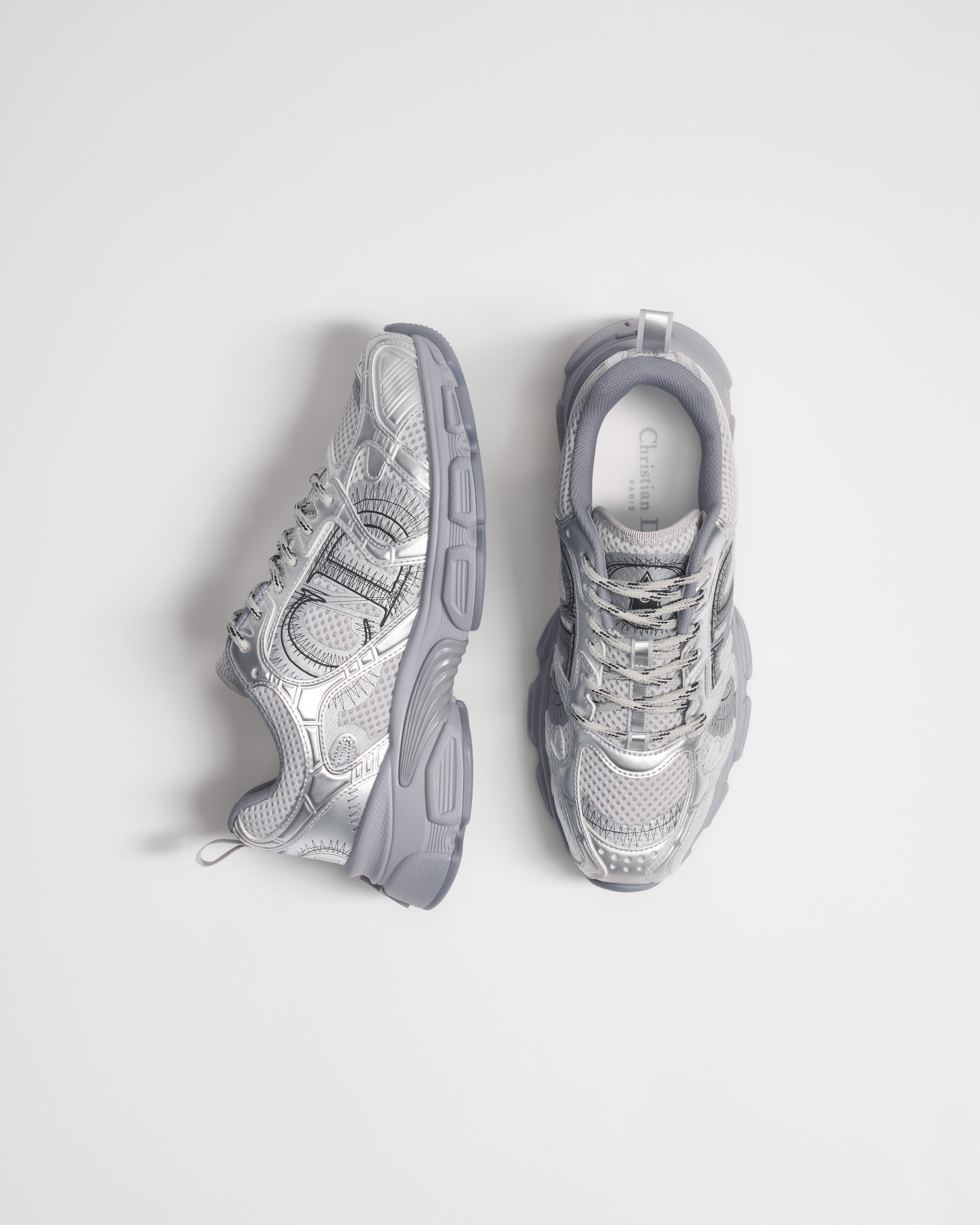 Dior Chrono スニーカー メッシュ & ラミネート レザーエフェクト パネル E06