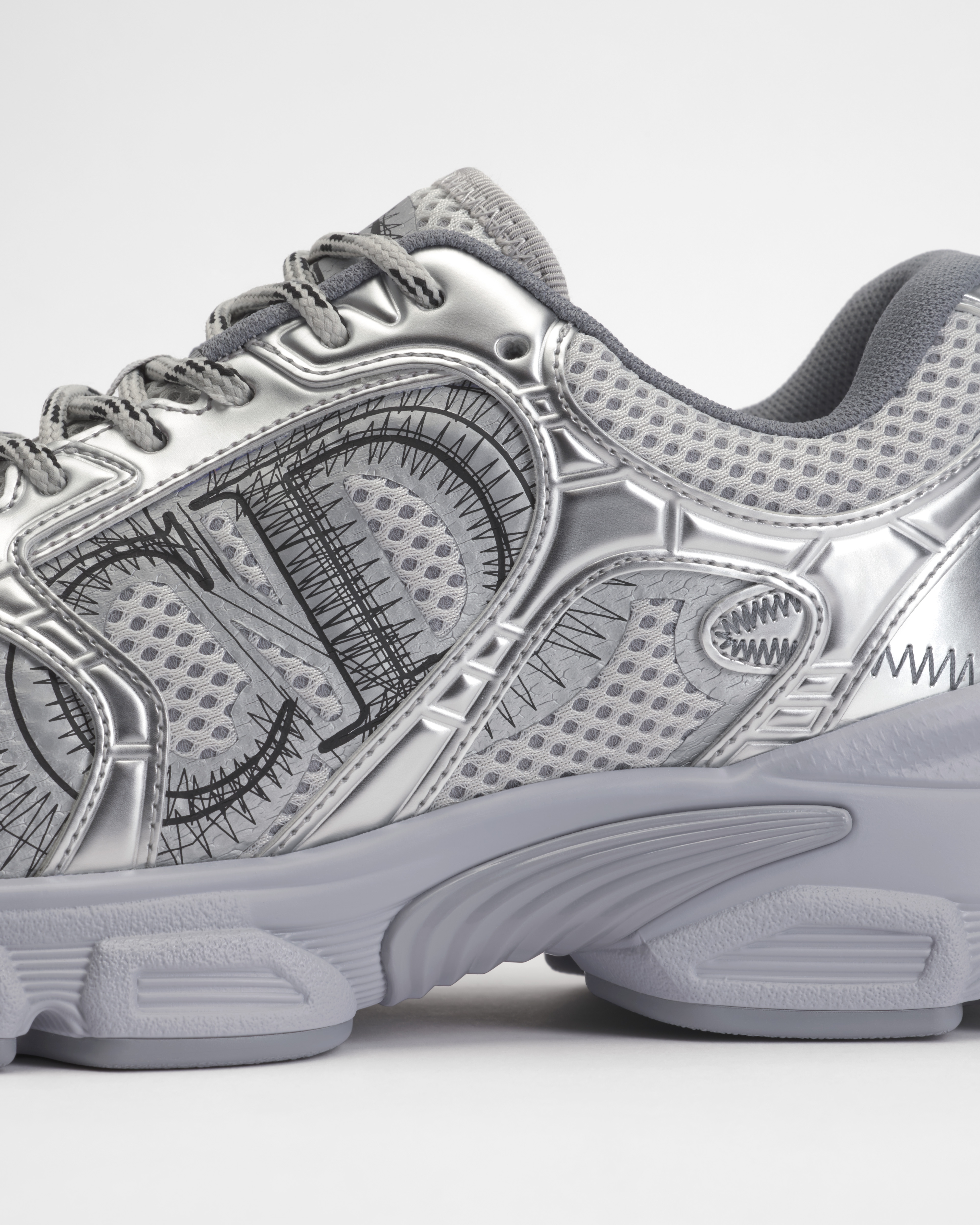 Dior Chrono Sneaker Gray Mesh with Silver-Tone Laminated Leather-Effect Panels E09