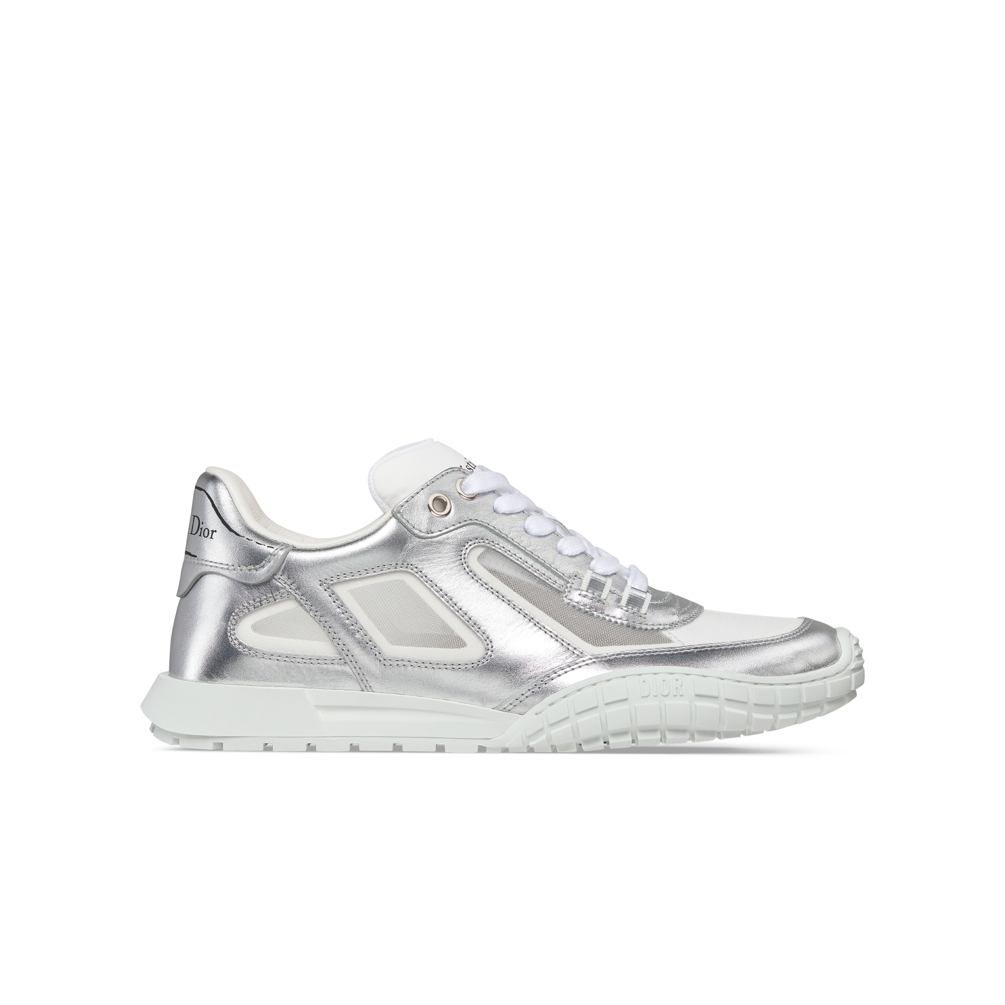 Dior Tech Sneaker Laminiertes, genarbtes Kalbsleder in Silberfarbe und transparentes Mesh E02