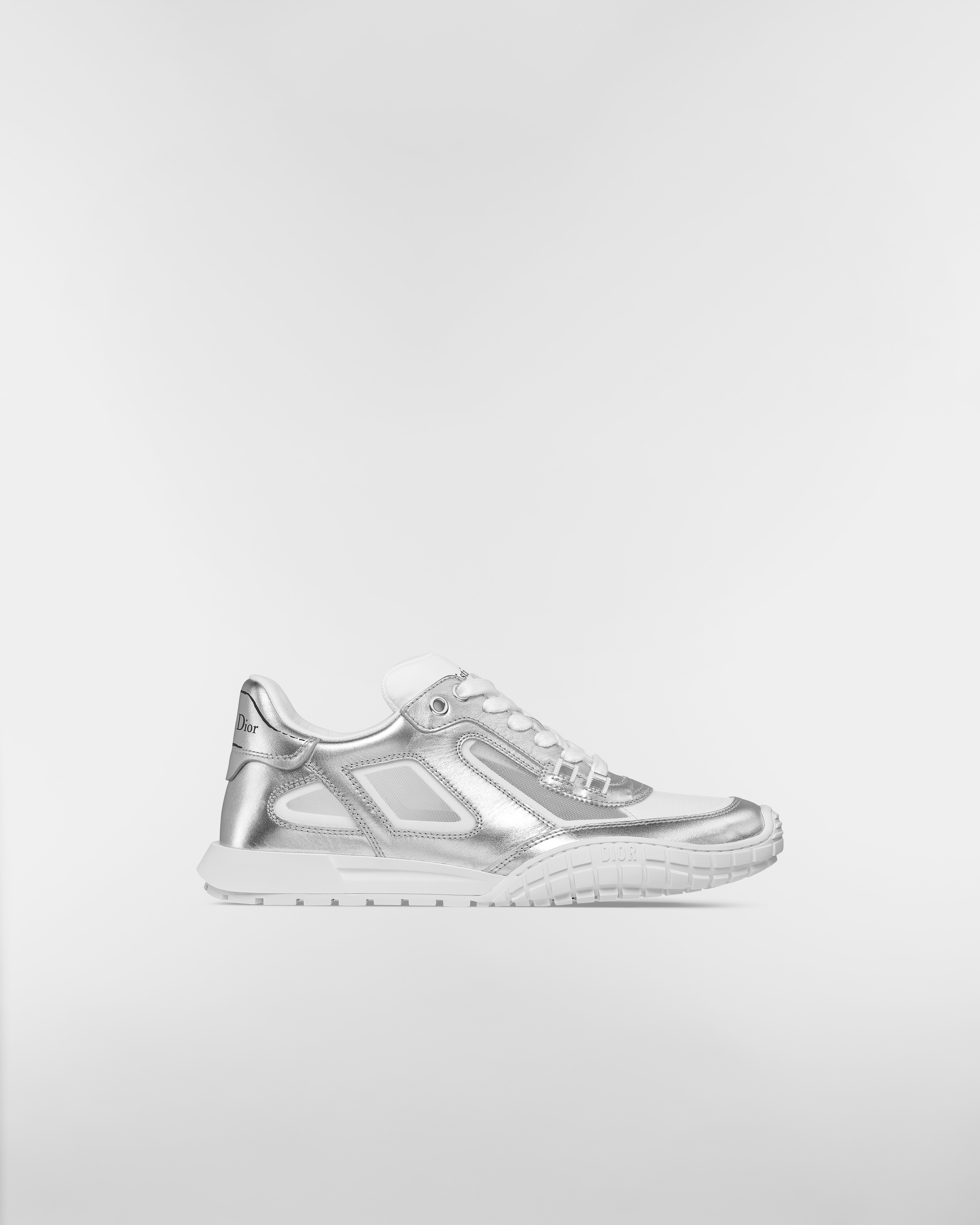 Dior Tech スニーカー グレインドカーフスキン & メッシュ E02