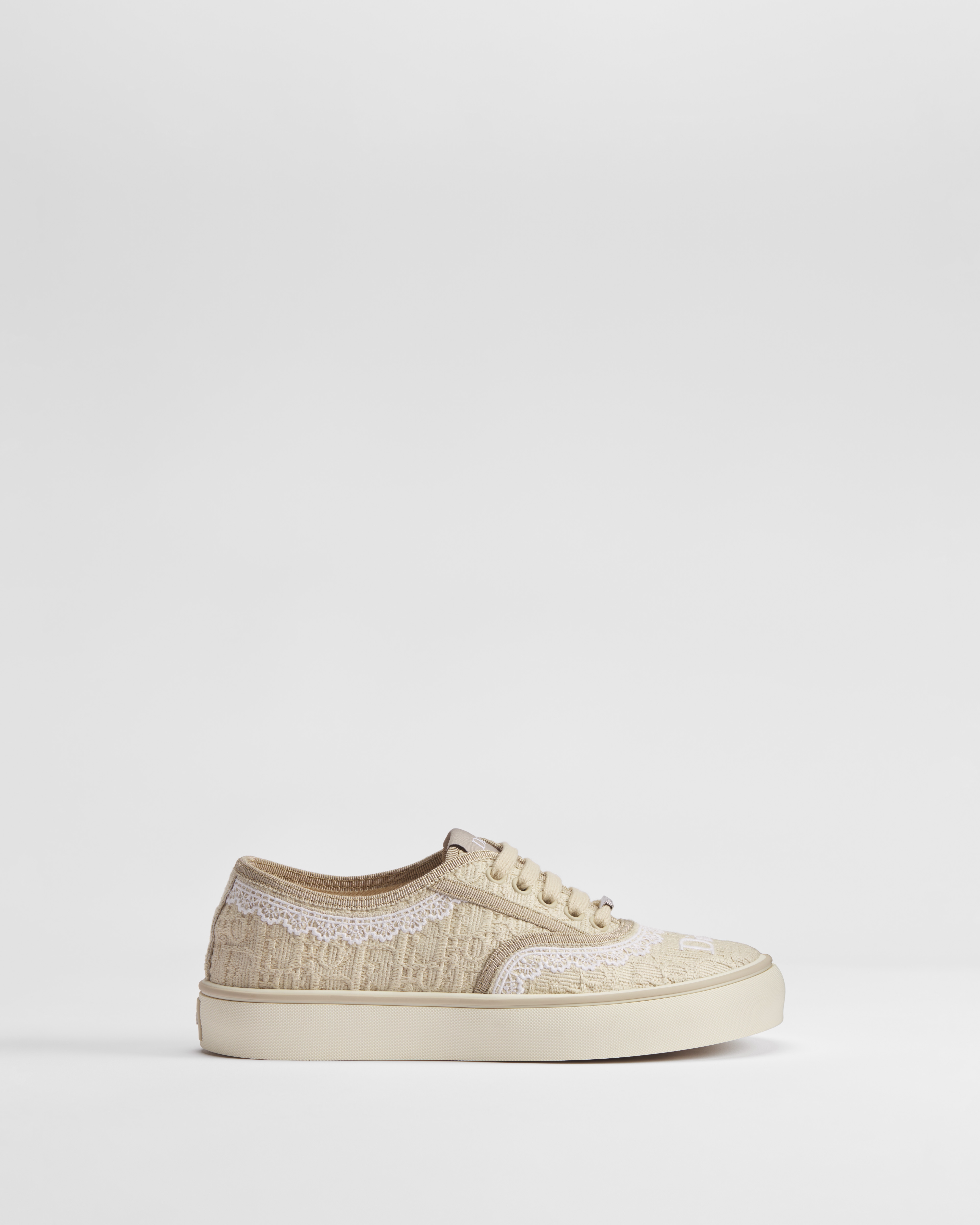 Dior Saltwind Sneaker Trench Dior Oblique Embroidered Cotton and White Lace E02