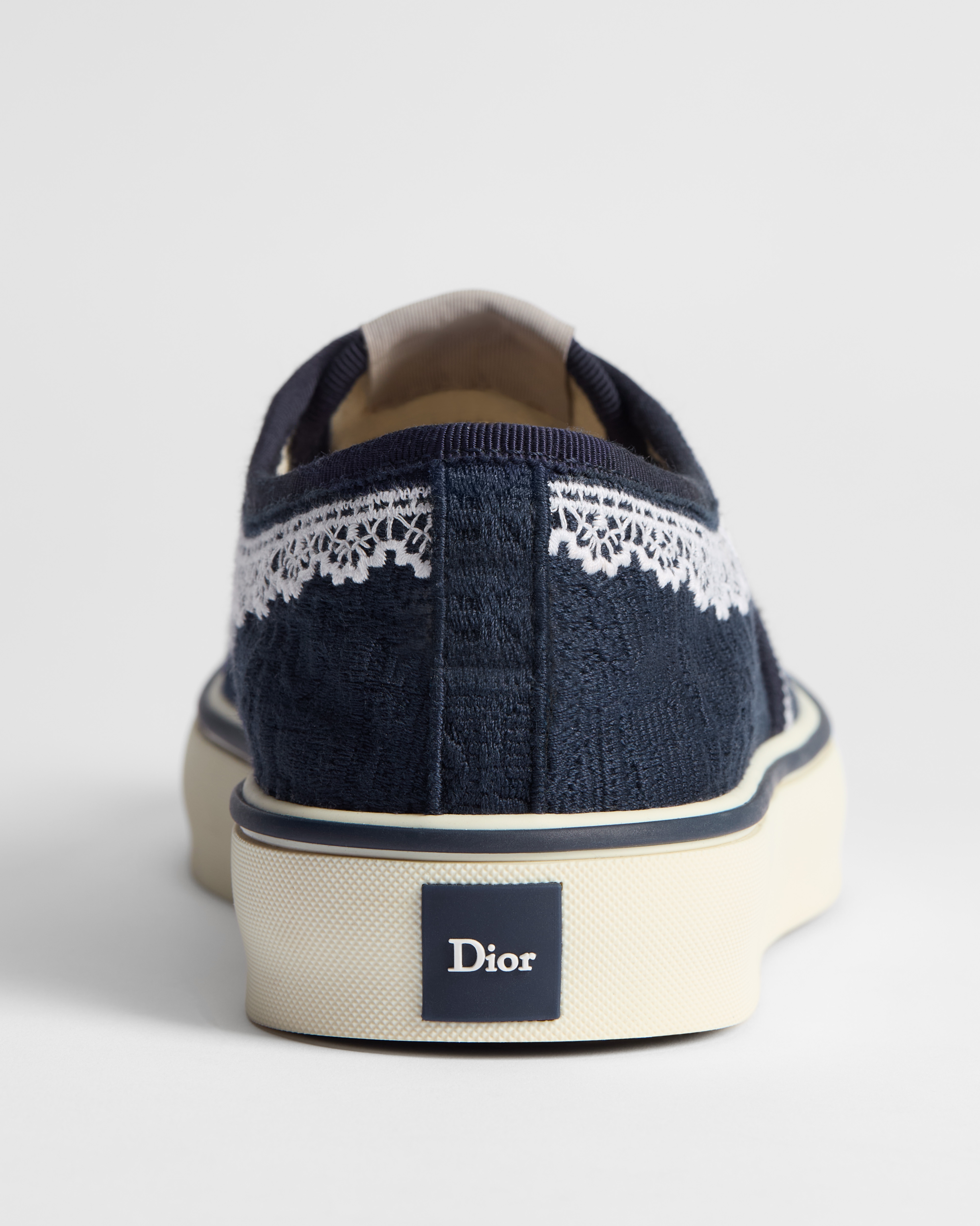 Dior Saltwind-sneaker Blauw katoen geborduurd met Dior Oblique-motief en ecru kant E10