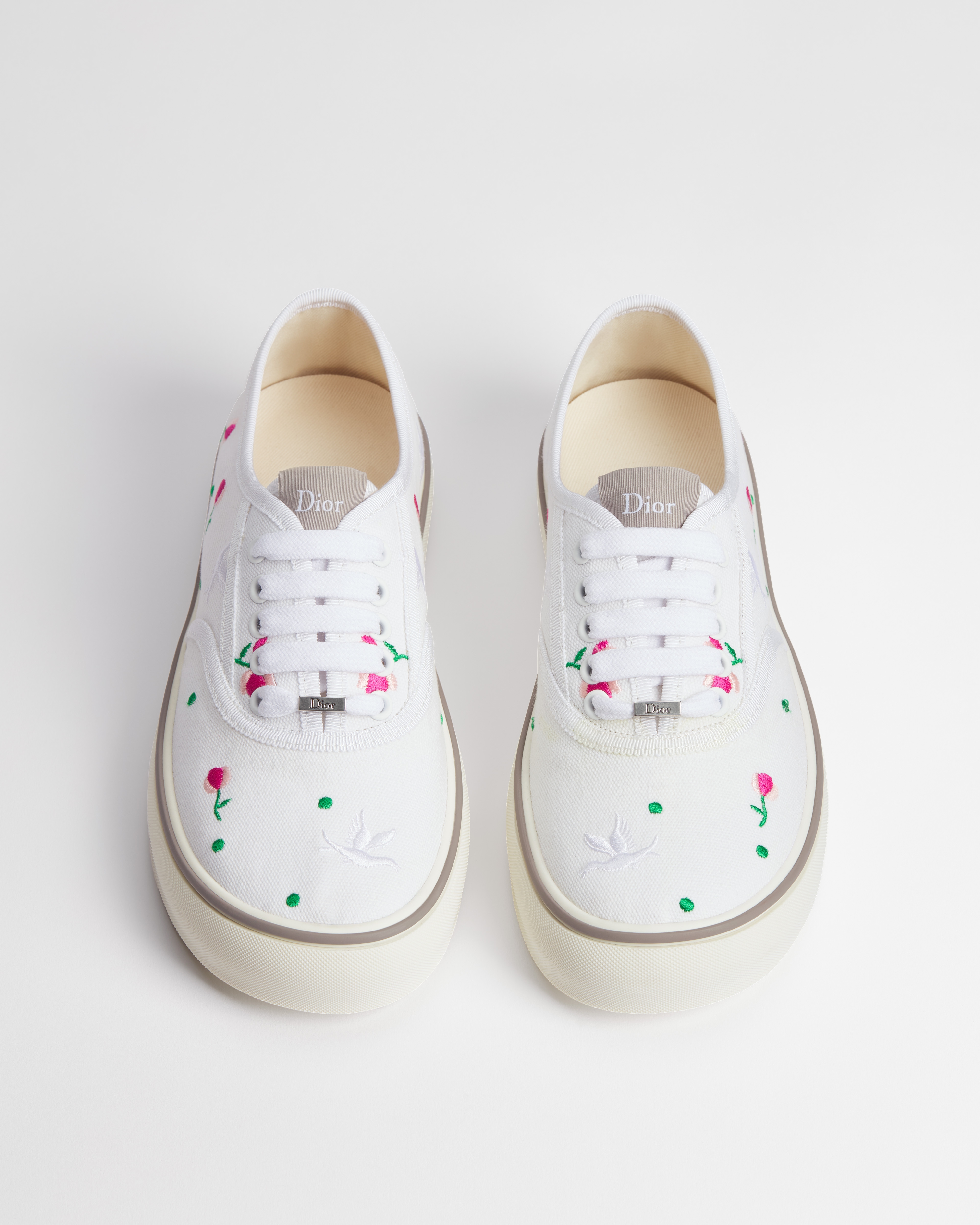 Dioramour Dior Saltwind Sneaker White Cotton Embroidered with Multicolor Doves & Roses Motif E06