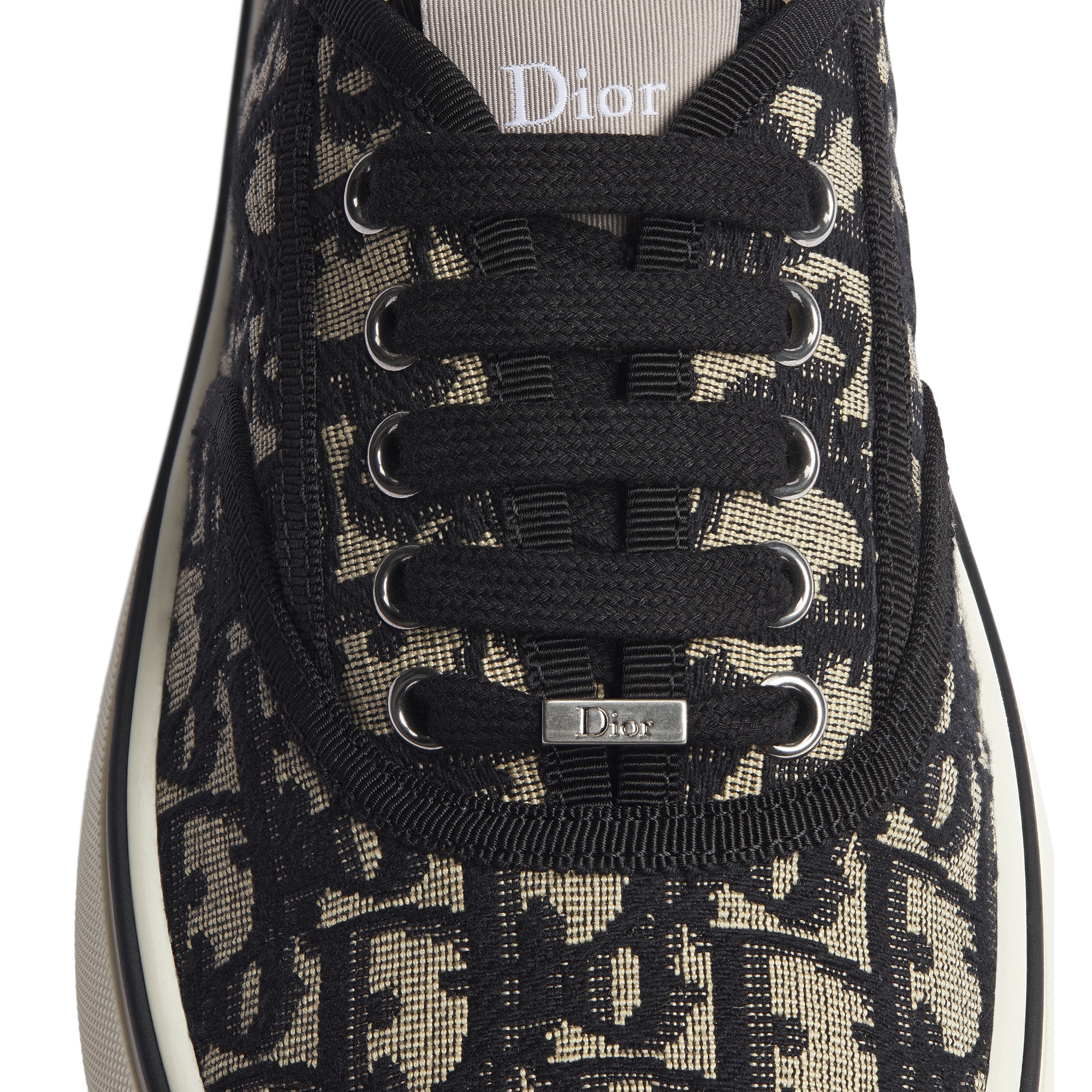 Dior Saltwind Sneaker Blue Dior Oblique Embroidered Cotton E12